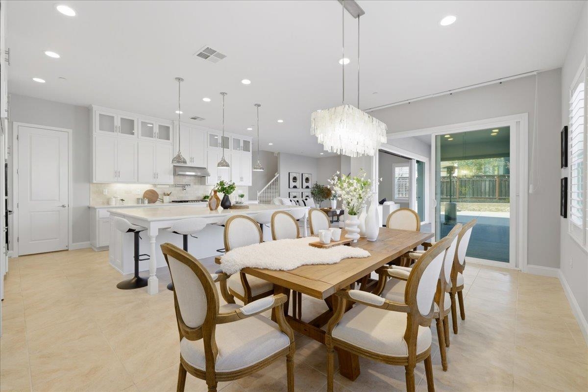 Detail Gallery Image 18 of 60 For 4293 Oak Knoll Dr, Dublin,  CA 94568 - 5 Beds | 3/1 Baths