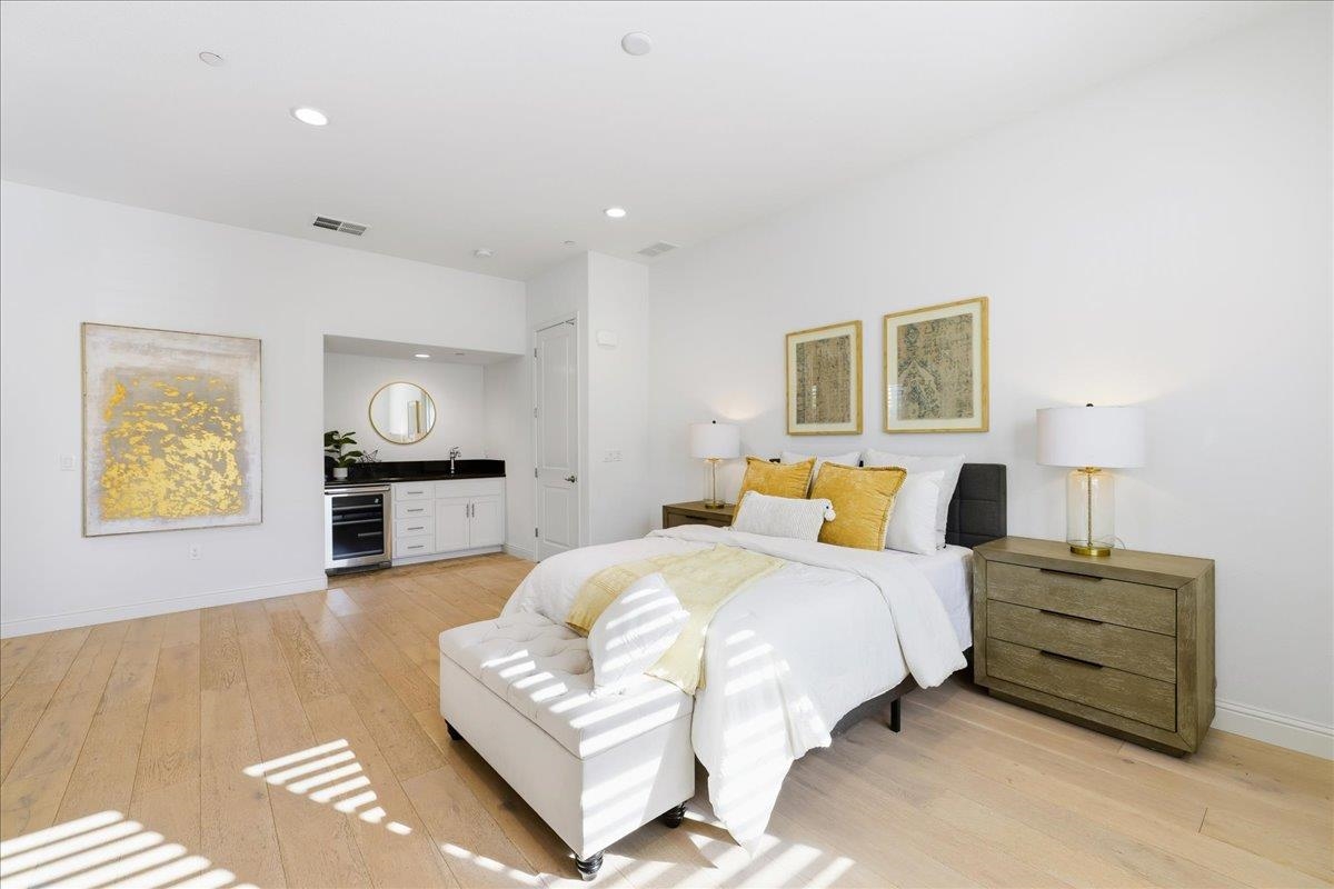 Detail Gallery Image 21 of 60 For 4293 Oak Knoll Dr, Dublin,  CA 94568 - 5 Beds | 3/1 Baths