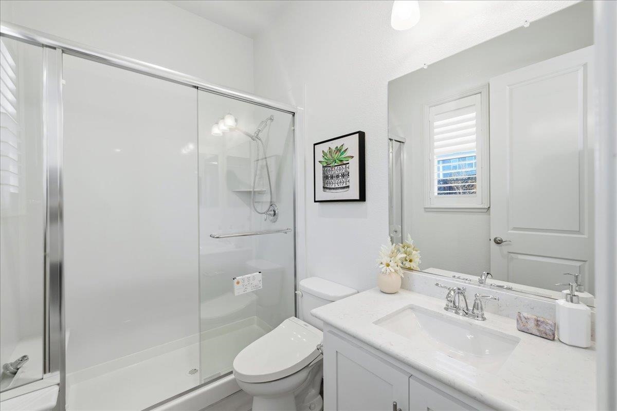 Detail Gallery Image 23 of 60 For 4293 Oak Knoll Dr, Dublin,  CA 94568 - 5 Beds | 3/1 Baths