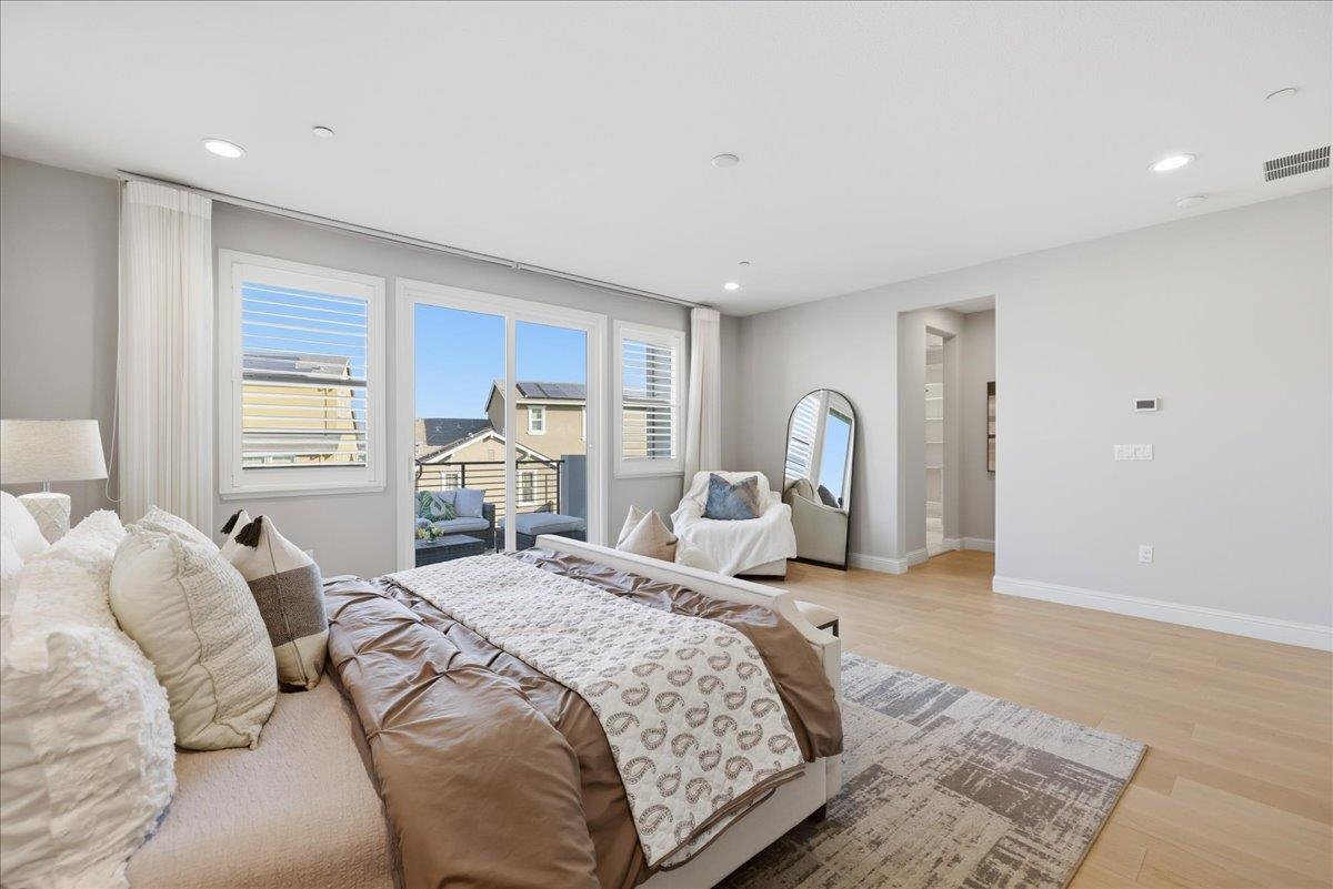 Detail Gallery Image 30 of 60 For 4293 Oak Knoll Dr, Dublin,  CA 94568 - 5 Beds | 3/1 Baths