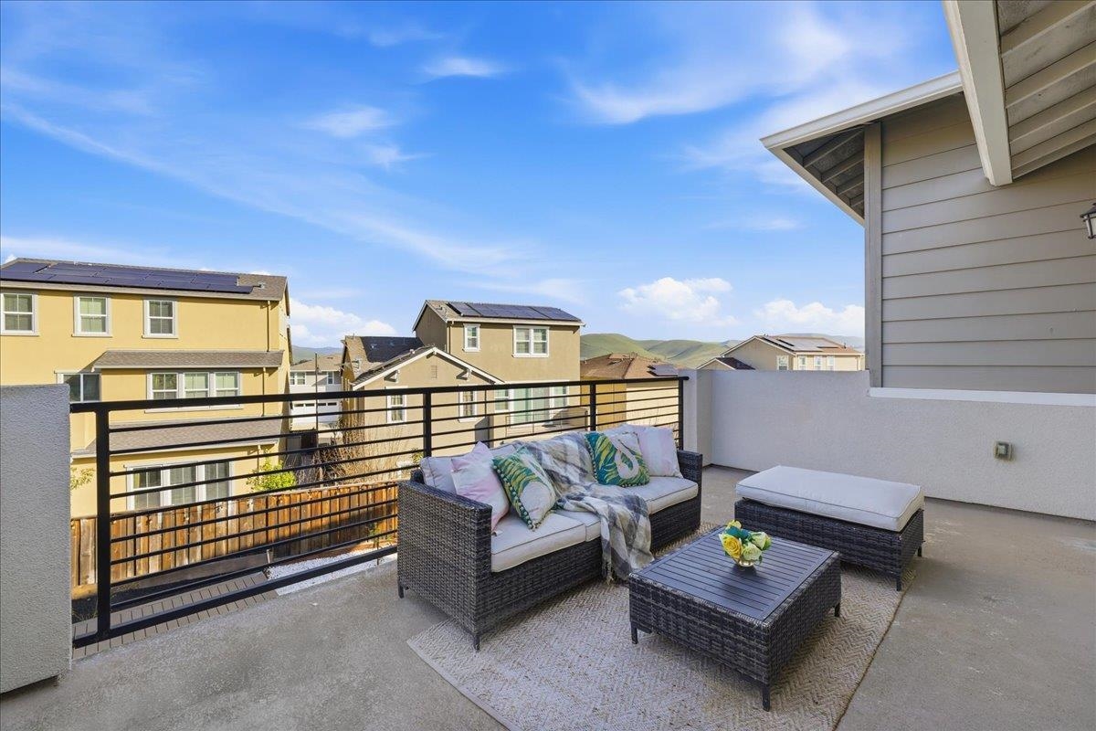 Detail Gallery Image 31 of 60 For 4293 Oak Knoll Dr, Dublin,  CA 94568 - 5 Beds | 3/1 Baths