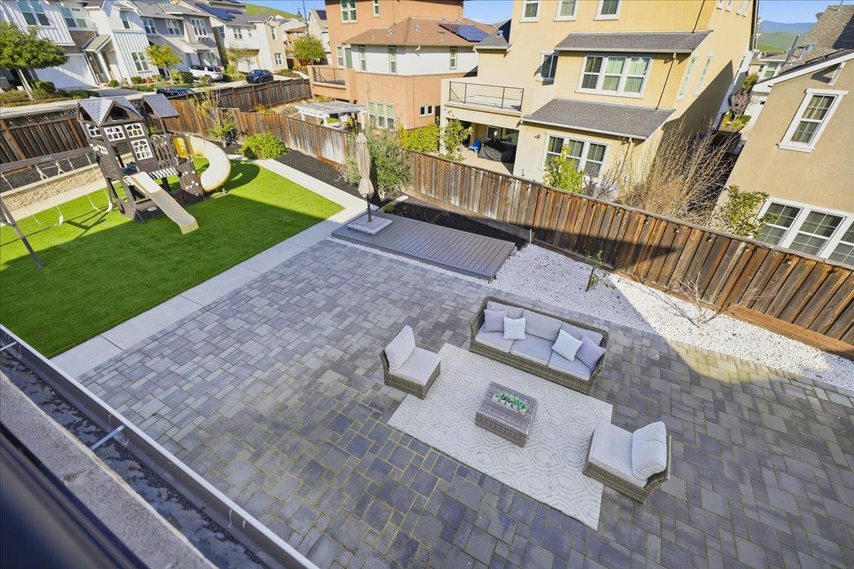 Detail Gallery Image 32 of 60 For 4293 Oak Knoll Dr, Dublin,  CA 94568 - 5 Beds | 3/1 Baths