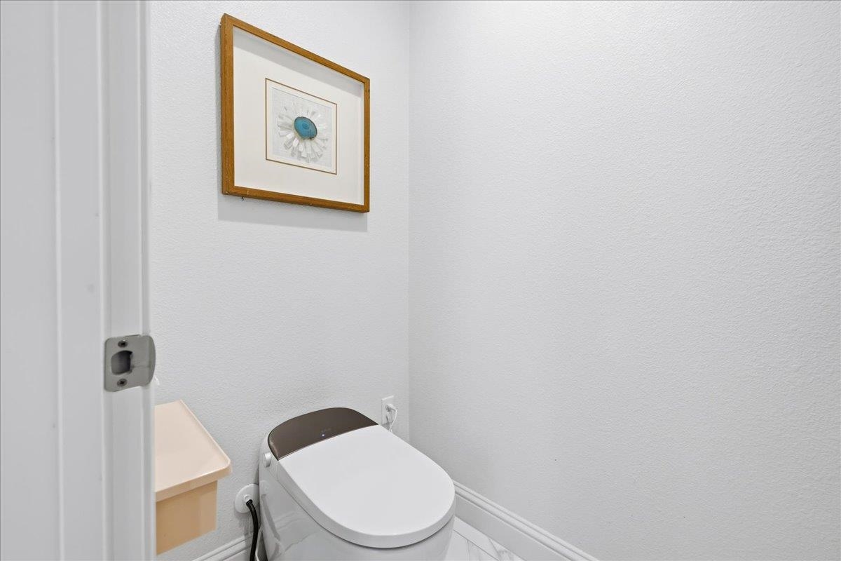 Detail Gallery Image 36 of 60 For 4293 Oak Knoll Dr, Dublin,  CA 94568 - 5 Beds | 3/1 Baths