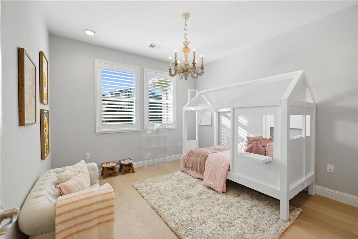 Detail Gallery Image 37 of 60 For 4293 Oak Knoll Dr, Dublin,  CA 94568 - 5 Beds | 3/1 Baths