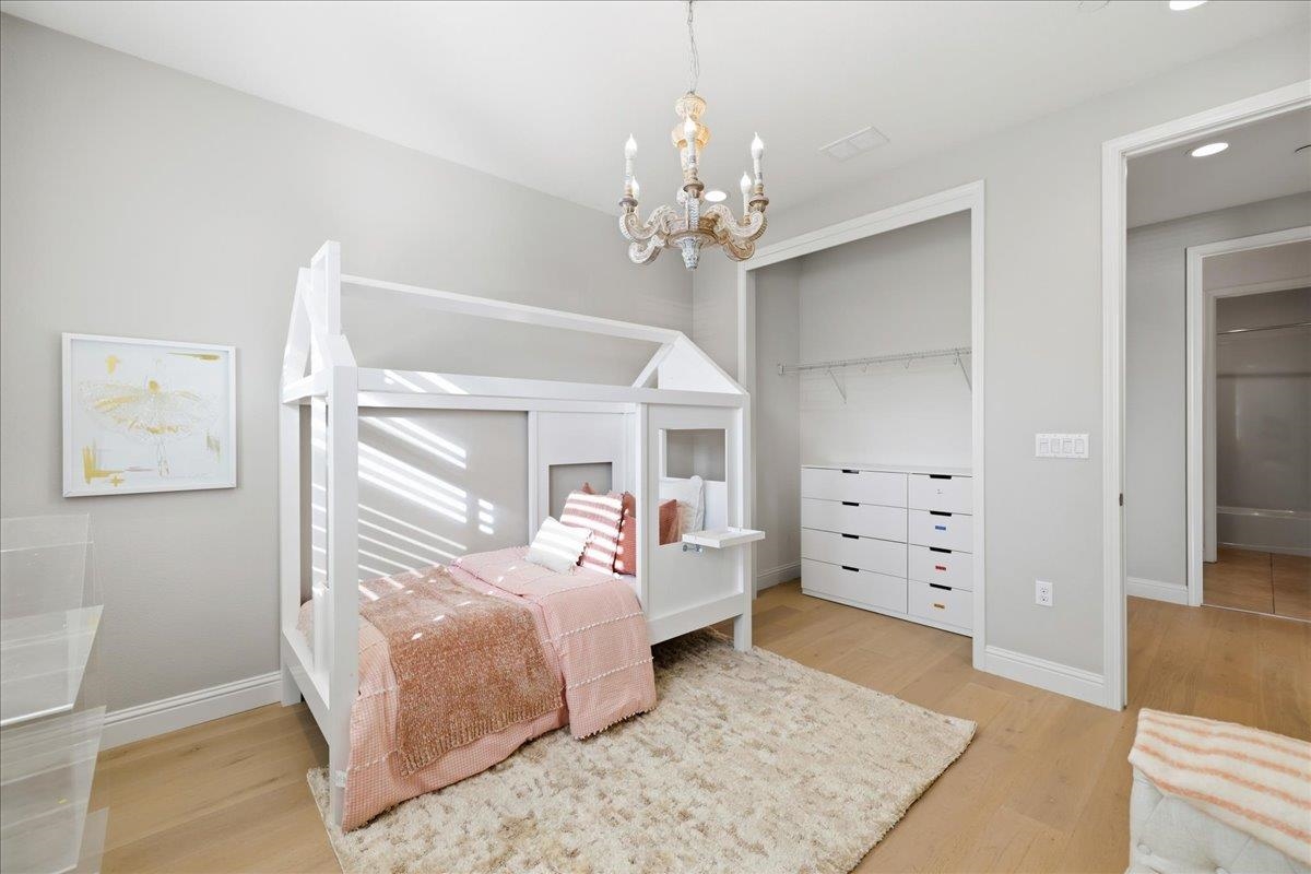 Detail Gallery Image 38 of 60 For 4293 Oak Knoll Dr, Dublin,  CA 94568 - 5 Beds | 3/1 Baths