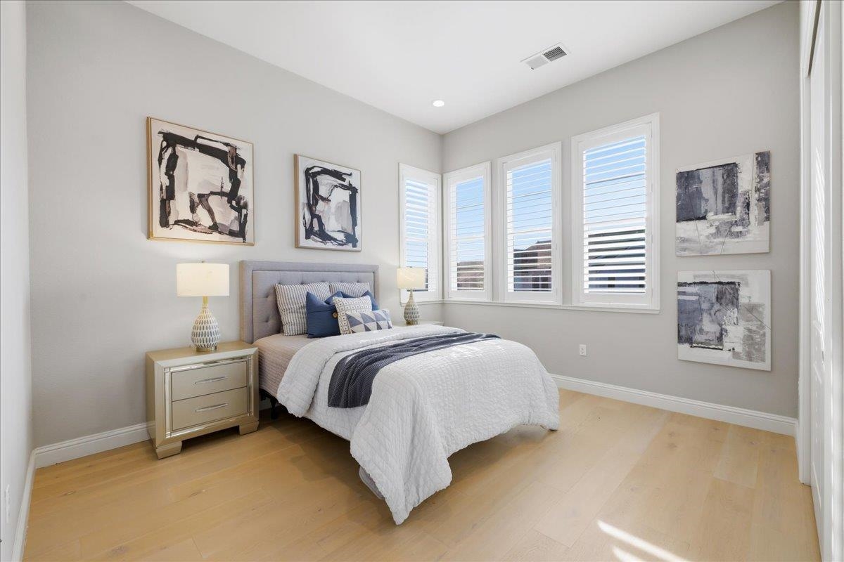 Detail Gallery Image 39 of 60 For 4293 Oak Knoll Dr, Dublin,  CA 94568 - 5 Beds | 3/1 Baths