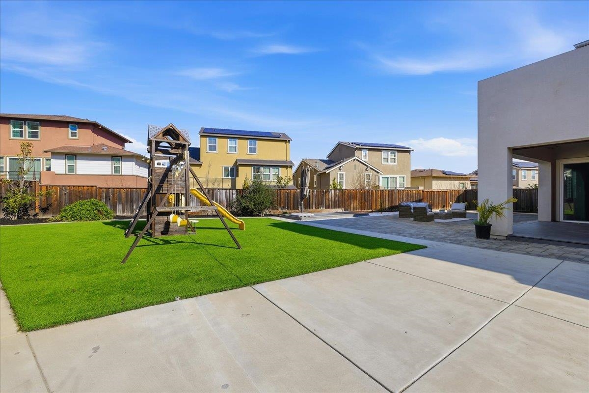 Detail Gallery Image 48 of 60 For 4293 Oak Knoll Dr, Dublin,  CA 94568 - 5 Beds | 3/1 Baths