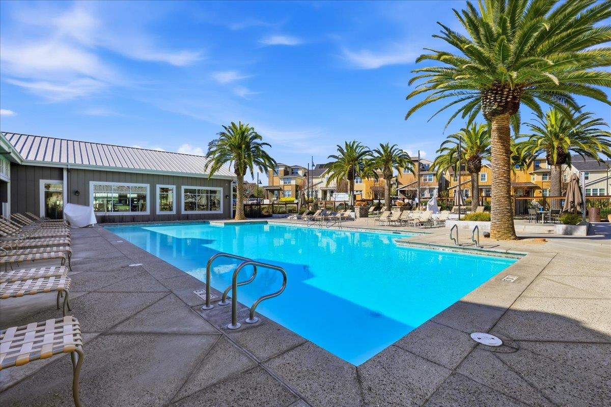 Detail Gallery Image 54 of 60 For 4293 Oak Knoll Dr, Dublin,  CA 94568 - 5 Beds | 3/1 Baths