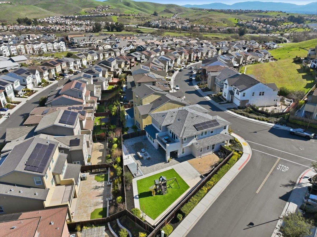 Detail Gallery Image 58 of 60 For 4293 Oak Knoll Dr, Dublin,  CA 94568 - 5 Beds | 3/1 Baths