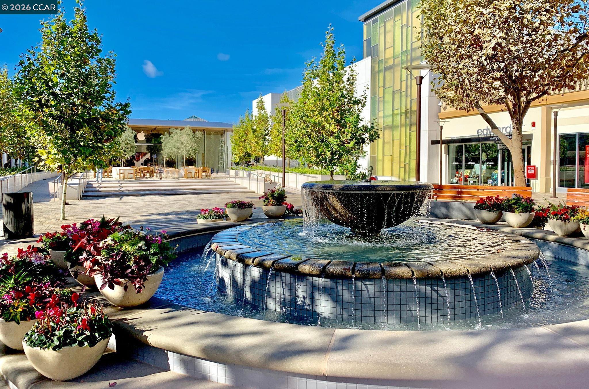 Detail Gallery Image 18 of 26 For 1680 San Miguel Dr, Walnut Creek,  CA 94596 - 1 Beds | 1/1 Baths