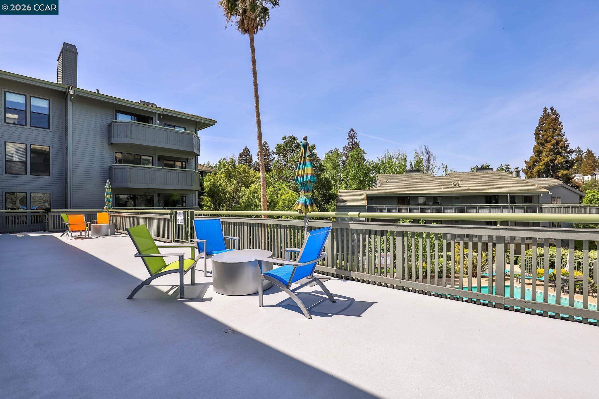 Detail Gallery Image 20 of 26 For 1680 San Miguel Dr, Walnut Creek,  CA 94596 - 1 Beds | 1/1 Baths