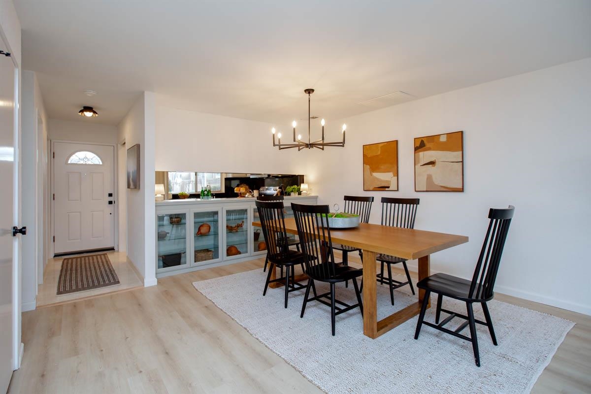 Detail Gallery Image 12 of 60 For 1160 Marianas Ln, Alameda,  CA 94502 - 3 Beds | 2/1 Baths