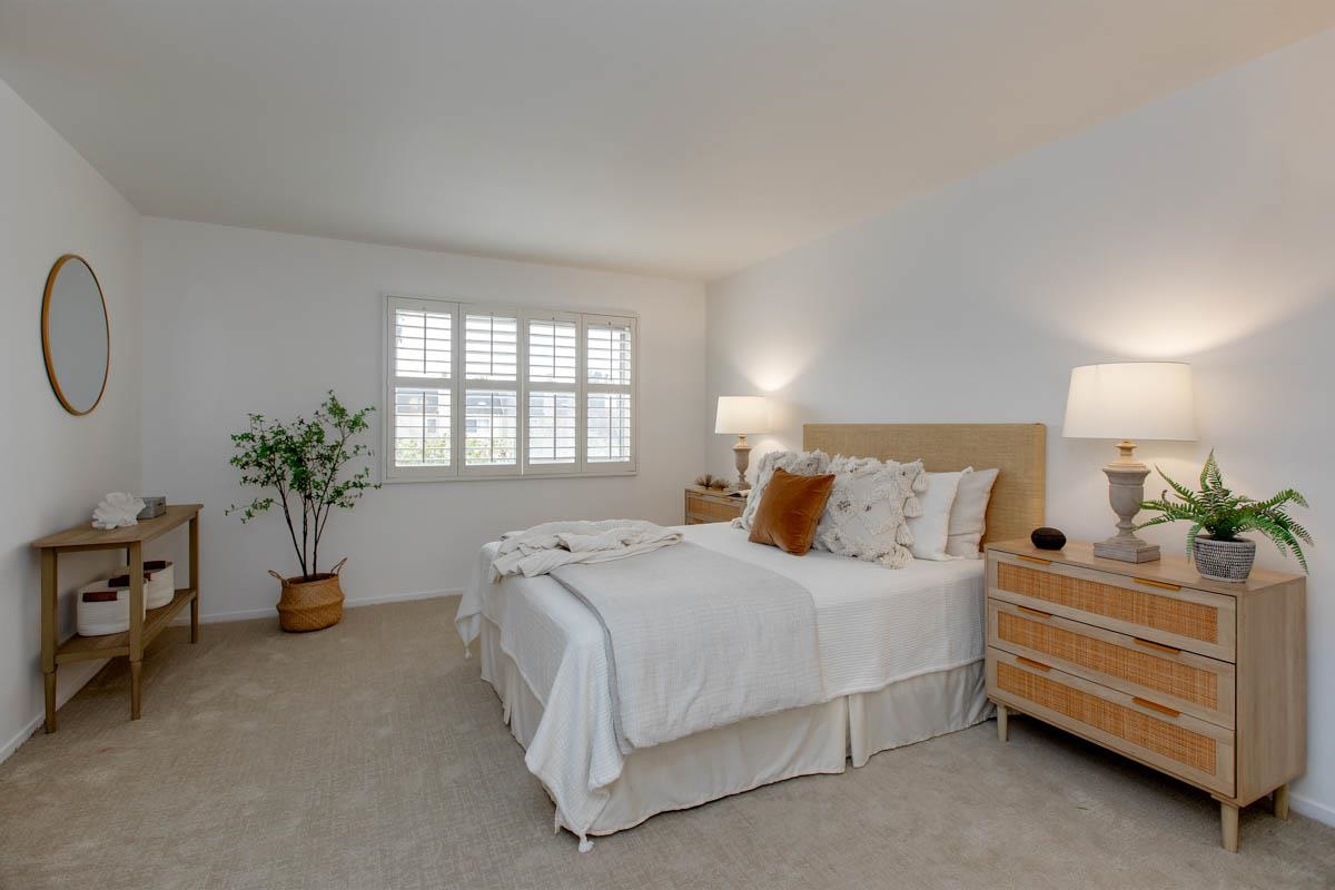 Detail Gallery Image 27 of 60 For 1160 Marianas Ln, Alameda,  CA 94502 - 3 Beds | 2/1 Baths