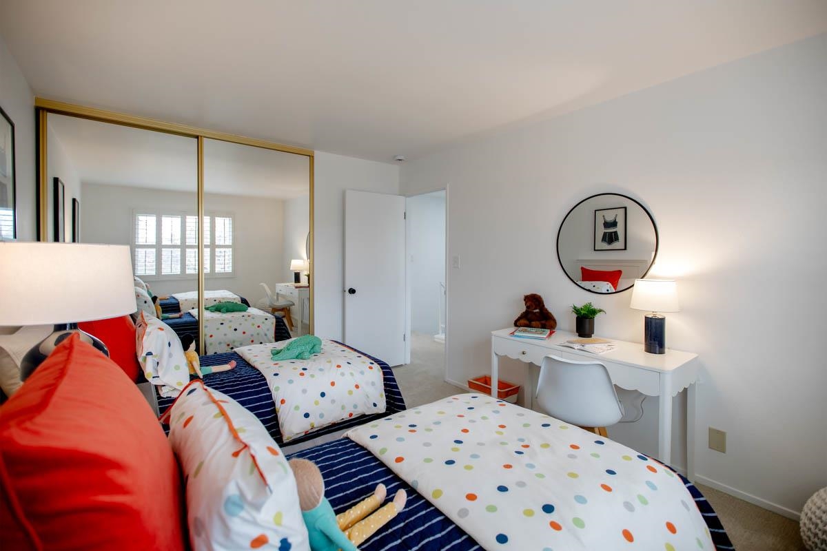 Detail Gallery Image 34 of 60 For 1160 Marianas Ln, Alameda,  CA 94502 - 3 Beds | 2/1 Baths