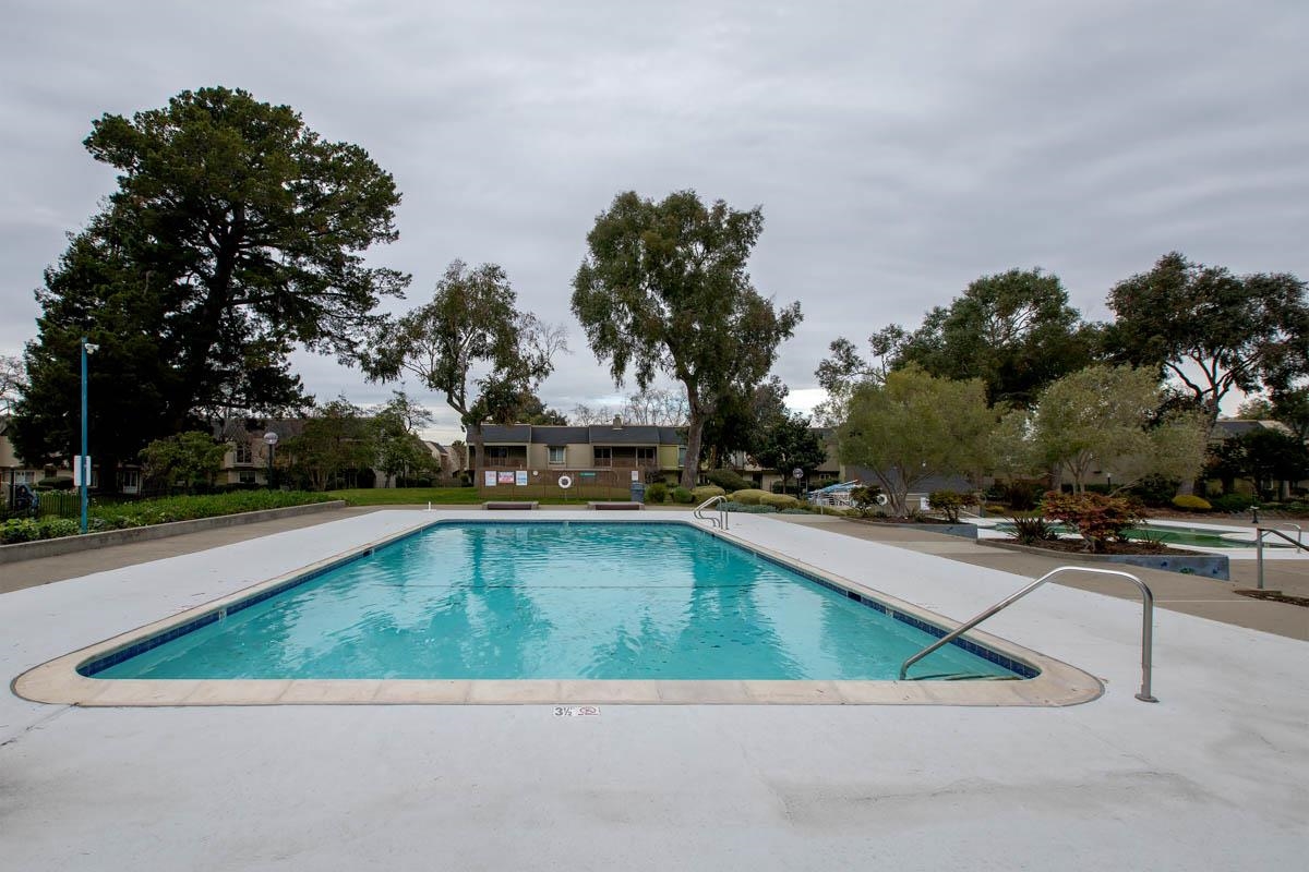 Detail Gallery Image 45 of 60 For 1160 Marianas Ln, Alameda,  CA 94502 - 3 Beds | 2/1 Baths