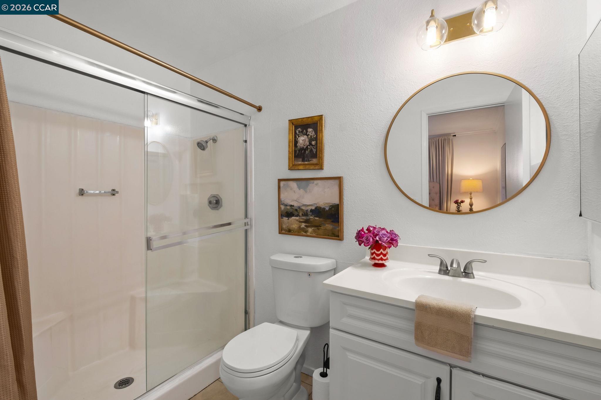 Detail Gallery Image 12 of 24 For 229 E Catamaran Cir, Pittsburg,  CA 94565 - 3 Beds | 2 Baths