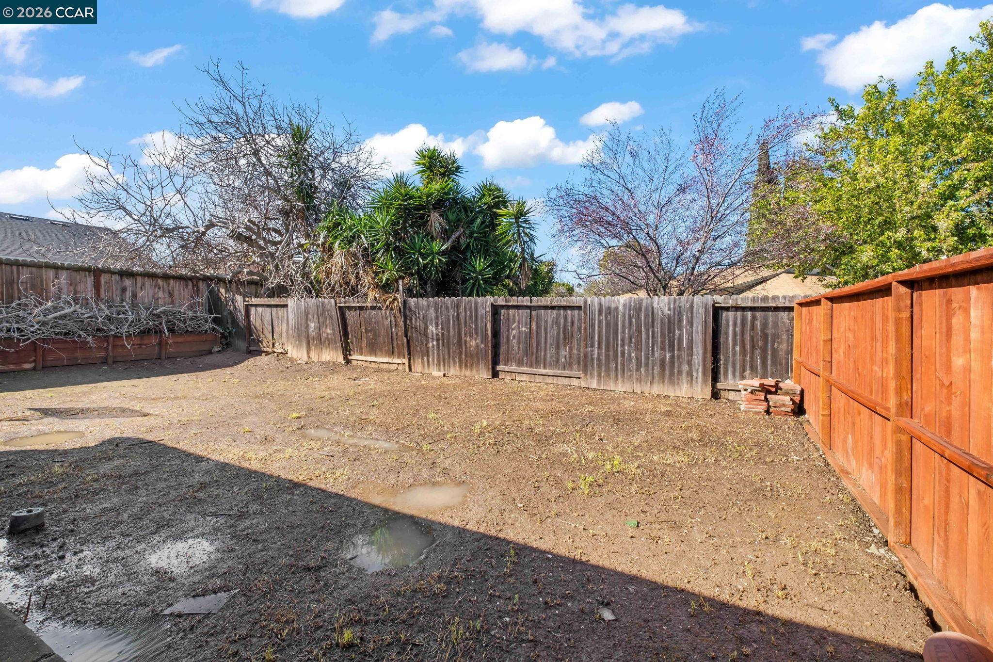 Detail Gallery Image 20 of 24 For 229 E Catamaran Cir, Pittsburg,  CA 94565 - 3 Beds | 2 Baths