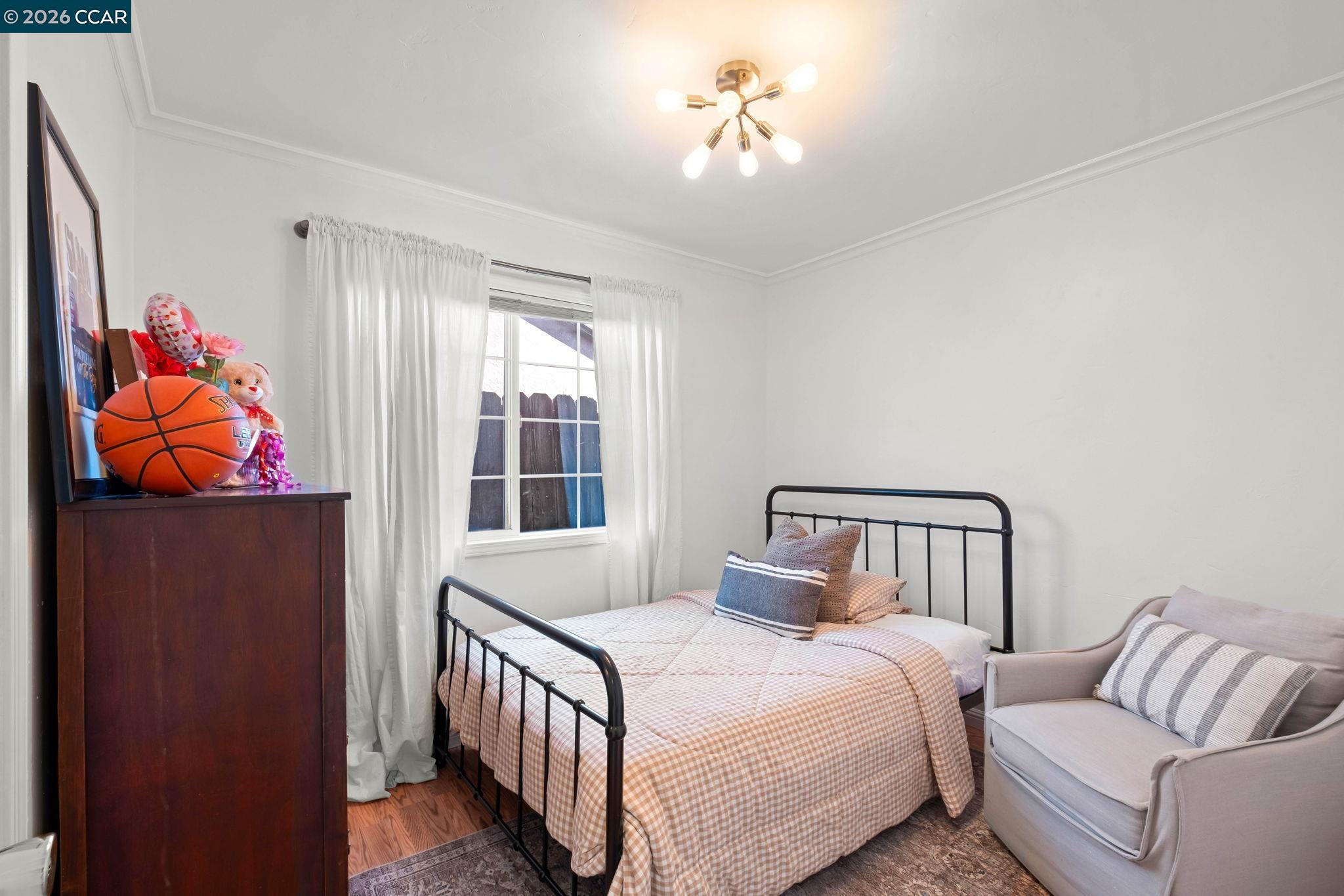 Detail Gallery Image 8 of 24 For 229 E Catamaran Cir, Pittsburg,  CA 94565 - 3 Beds | 2 Baths