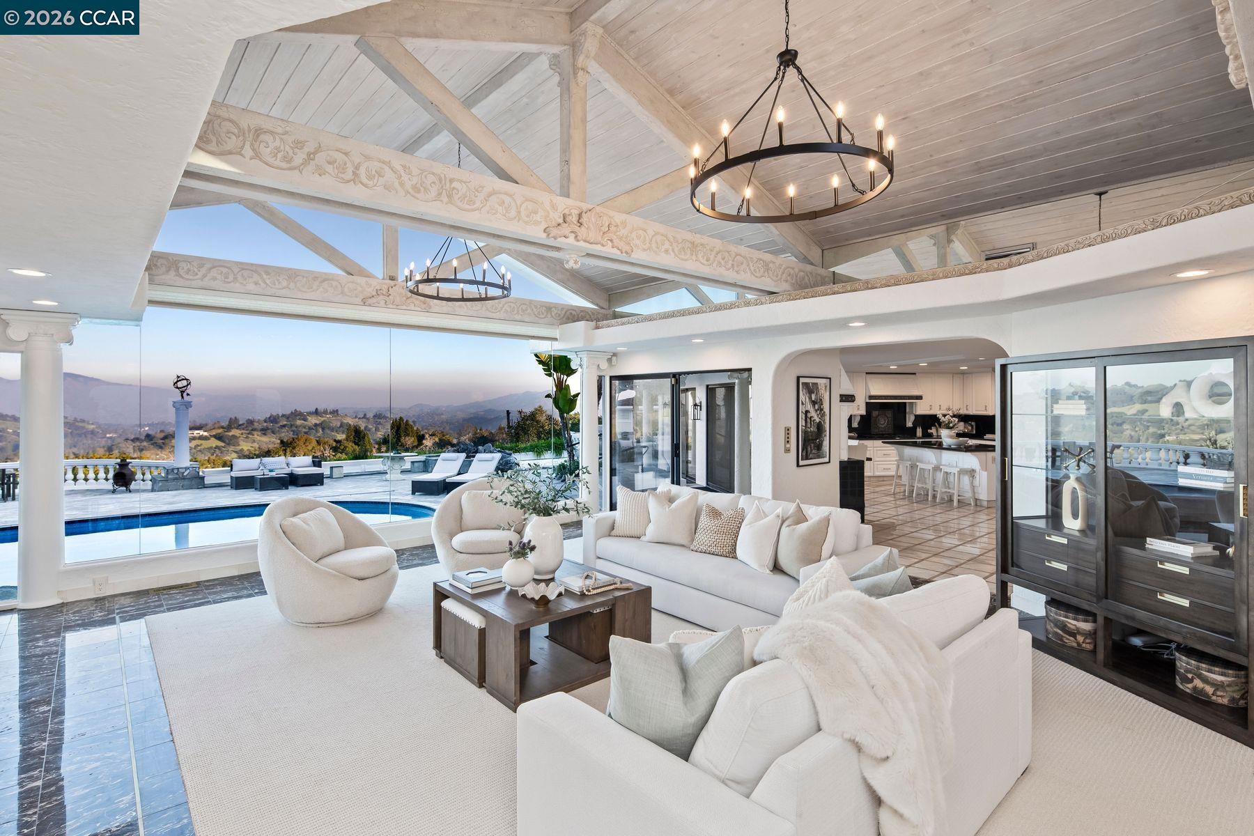 Detail Gallery Image 13 of 60 For 4146 Canyon Rd, Lafayette,  CA 94549 - 5 Beds | 6/1 Baths