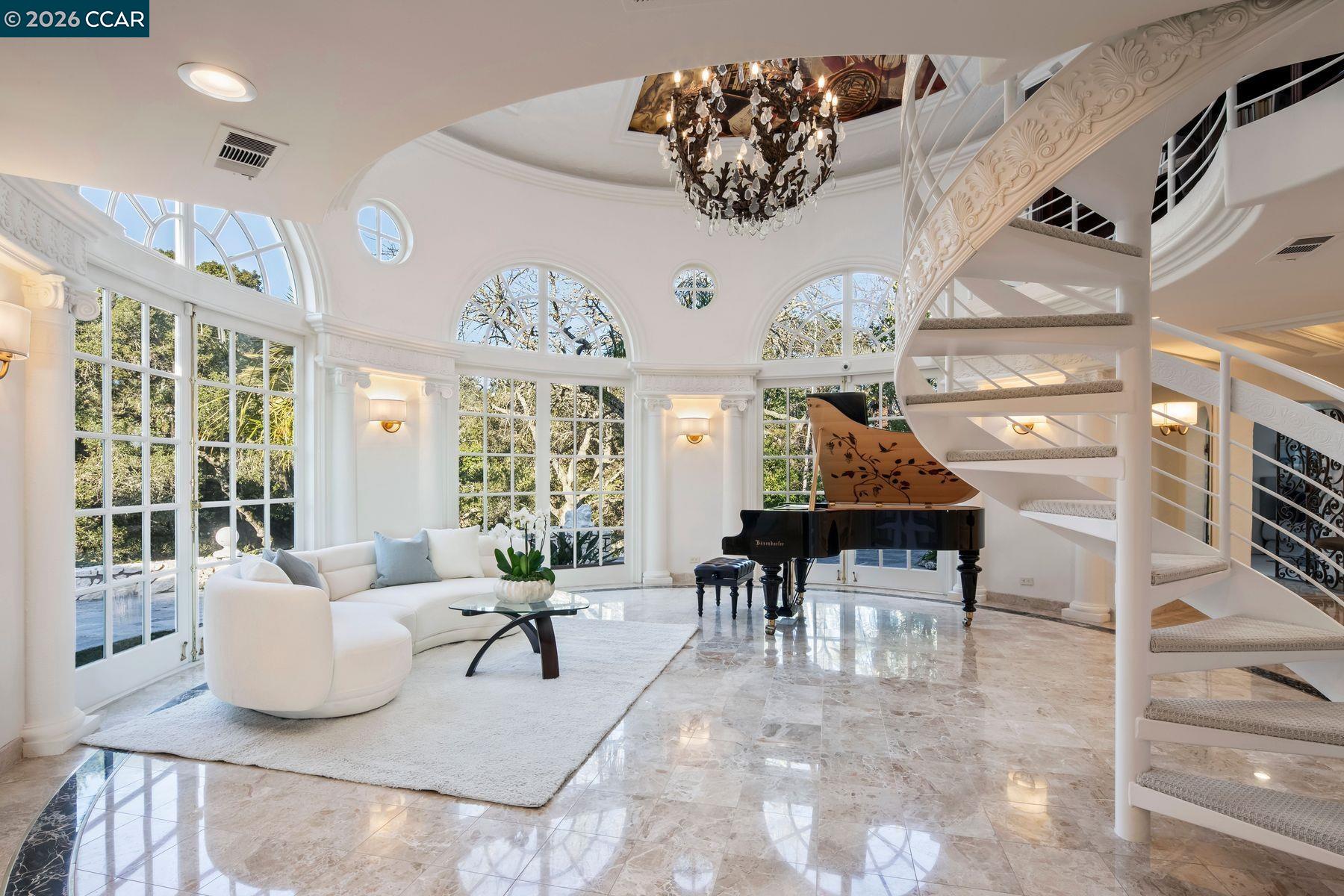 Detail Gallery Image 15 of 60 For 4146 Canyon Rd, Lafayette,  CA 94549 - 5 Beds | 6/1 Baths