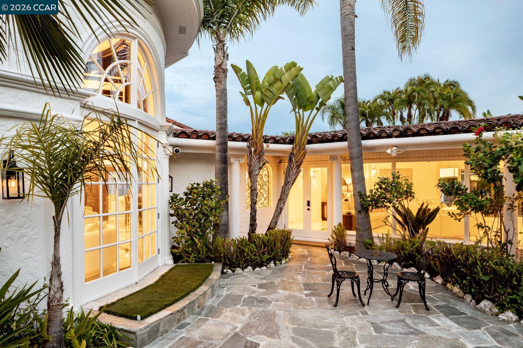 Detail Gallery Image 19 of 60 For 4146 Canyon Rd, Lafayette,  CA 94549 - 5 Beds | 6/1 Baths