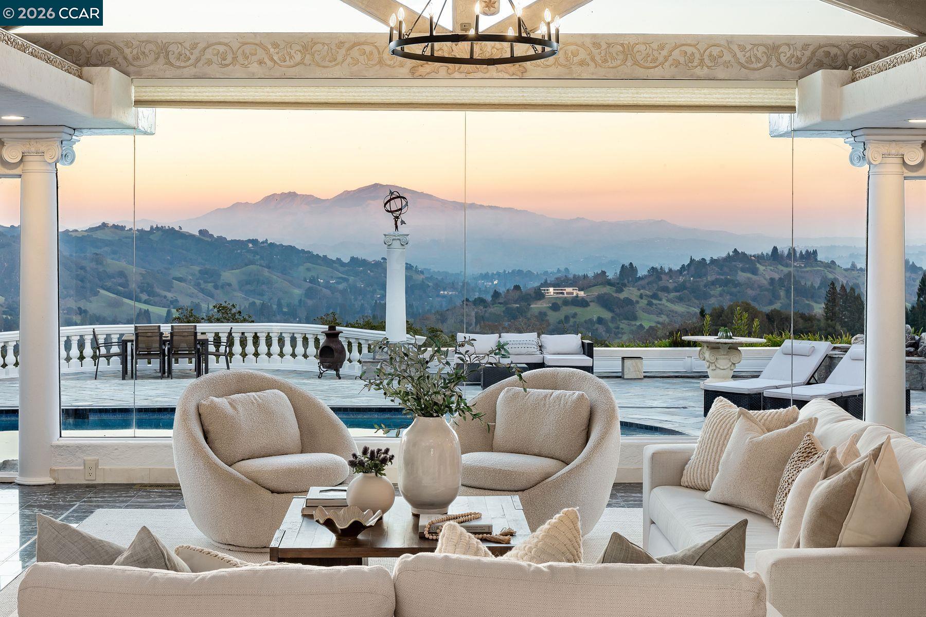 Detail Gallery Image 3 of 60 For 4146 Canyon Rd, Lafayette,  CA 94549 - 5 Beds | 6/1 Baths