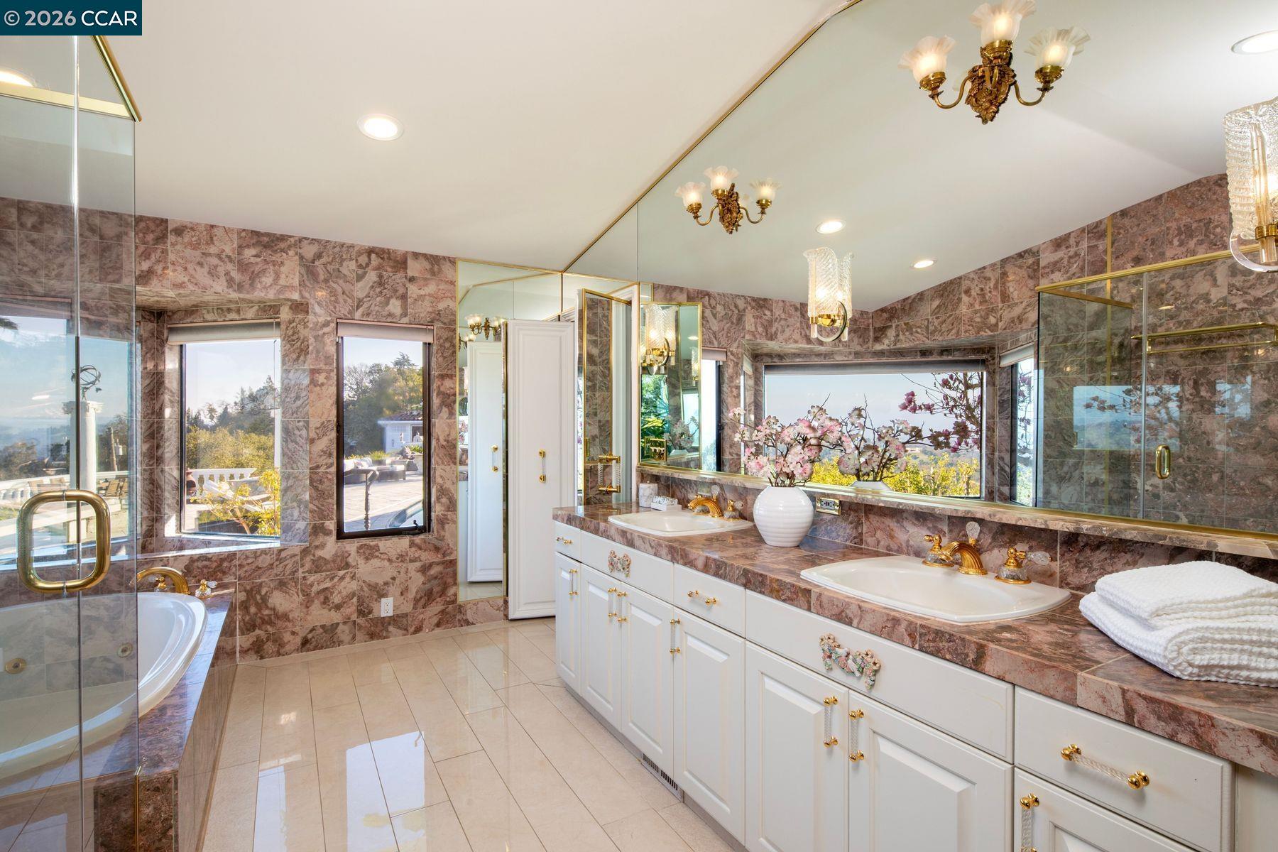 Detail Gallery Image 29 of 60 For 4146 Canyon Rd, Lafayette,  CA 94549 - 5 Beds | 6/1 Baths