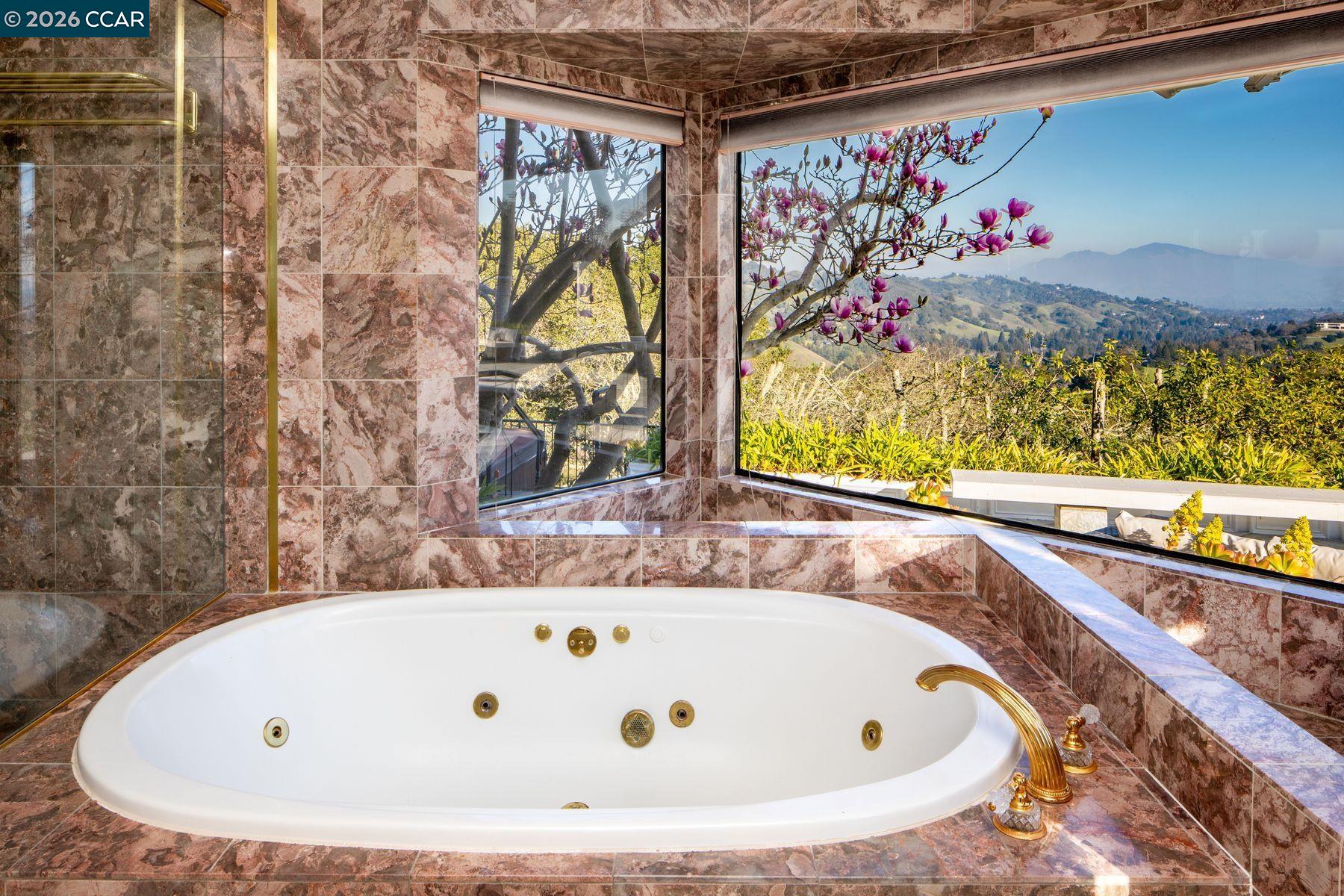 Detail Gallery Image 30 of 60 For 4146 Canyon Rd, Lafayette,  CA 94549 - 5 Beds | 6/1 Baths