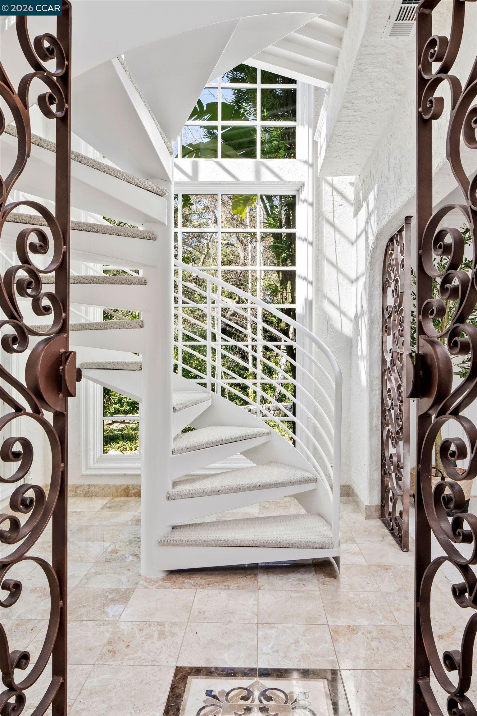 Detail Gallery Image 32 of 60 For 4146 Canyon Rd, Lafayette,  CA 94549 - 5 Beds | 6/1 Baths