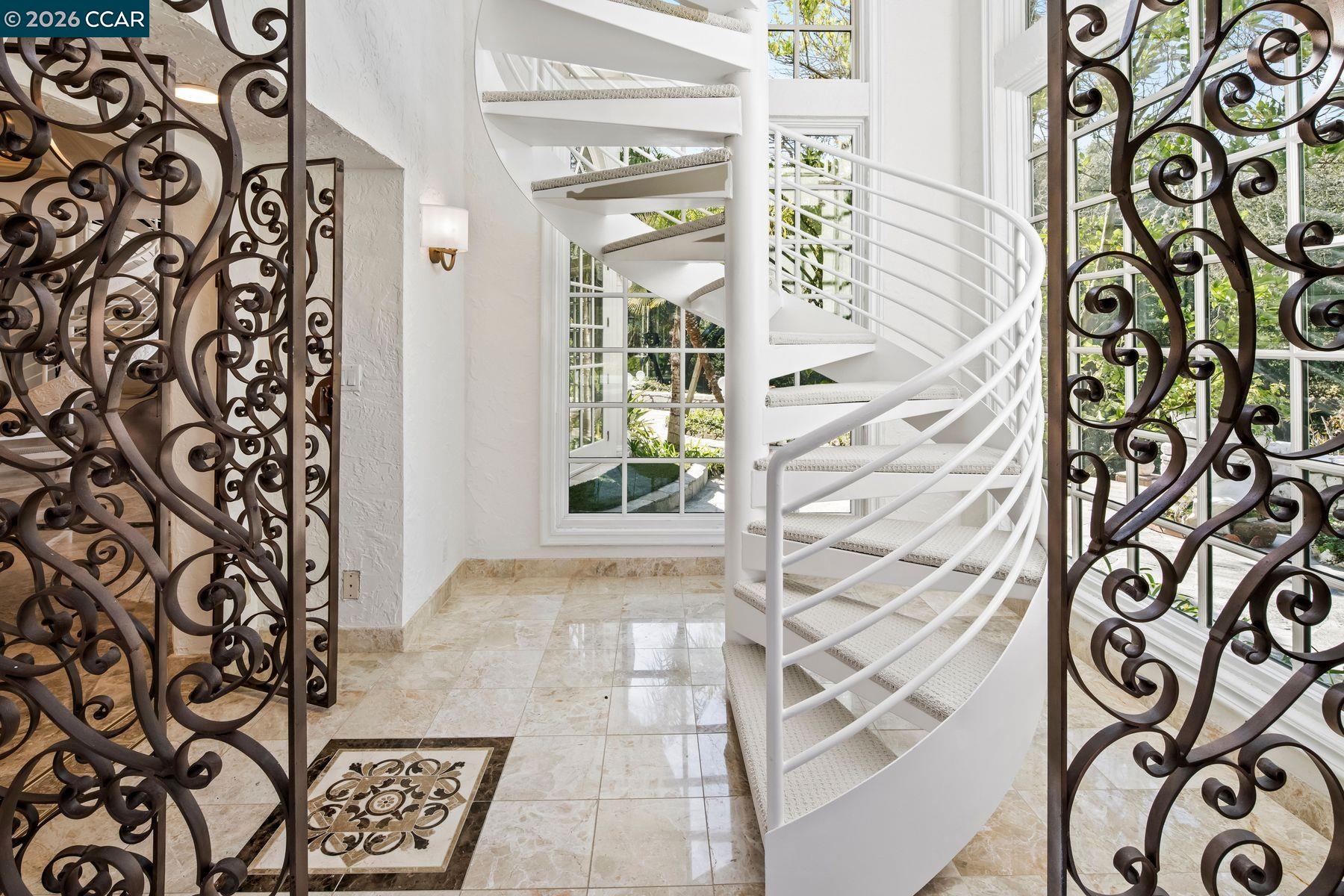 Detail Gallery Image 34 of 60 For 4146 Canyon Rd, Lafayette,  CA 94549 - 5 Beds | 6/1 Baths