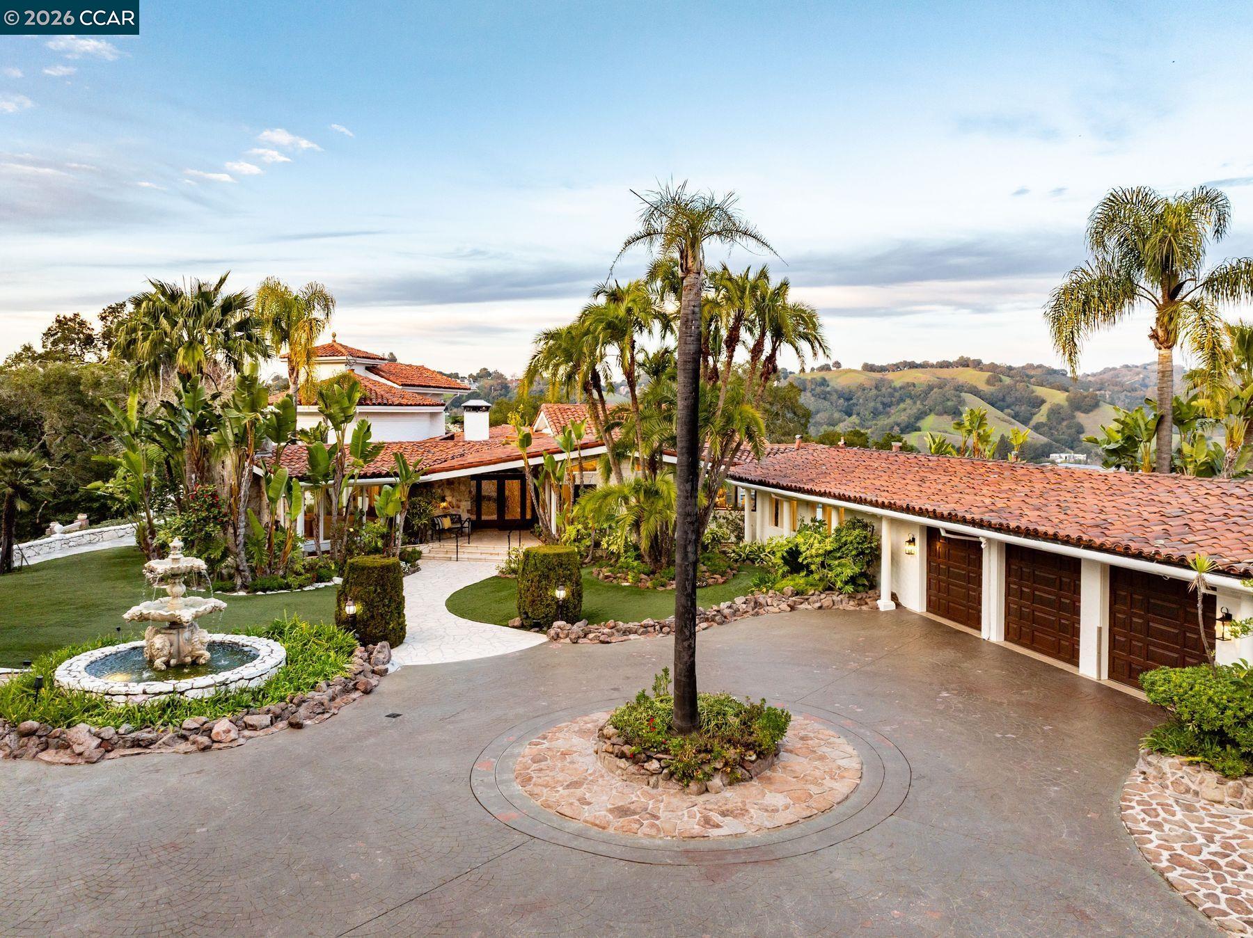 Detail Gallery Image 5 of 60 For 4146 Canyon Rd, Lafayette,  CA 94549 - 5 Beds | 6/1 Baths