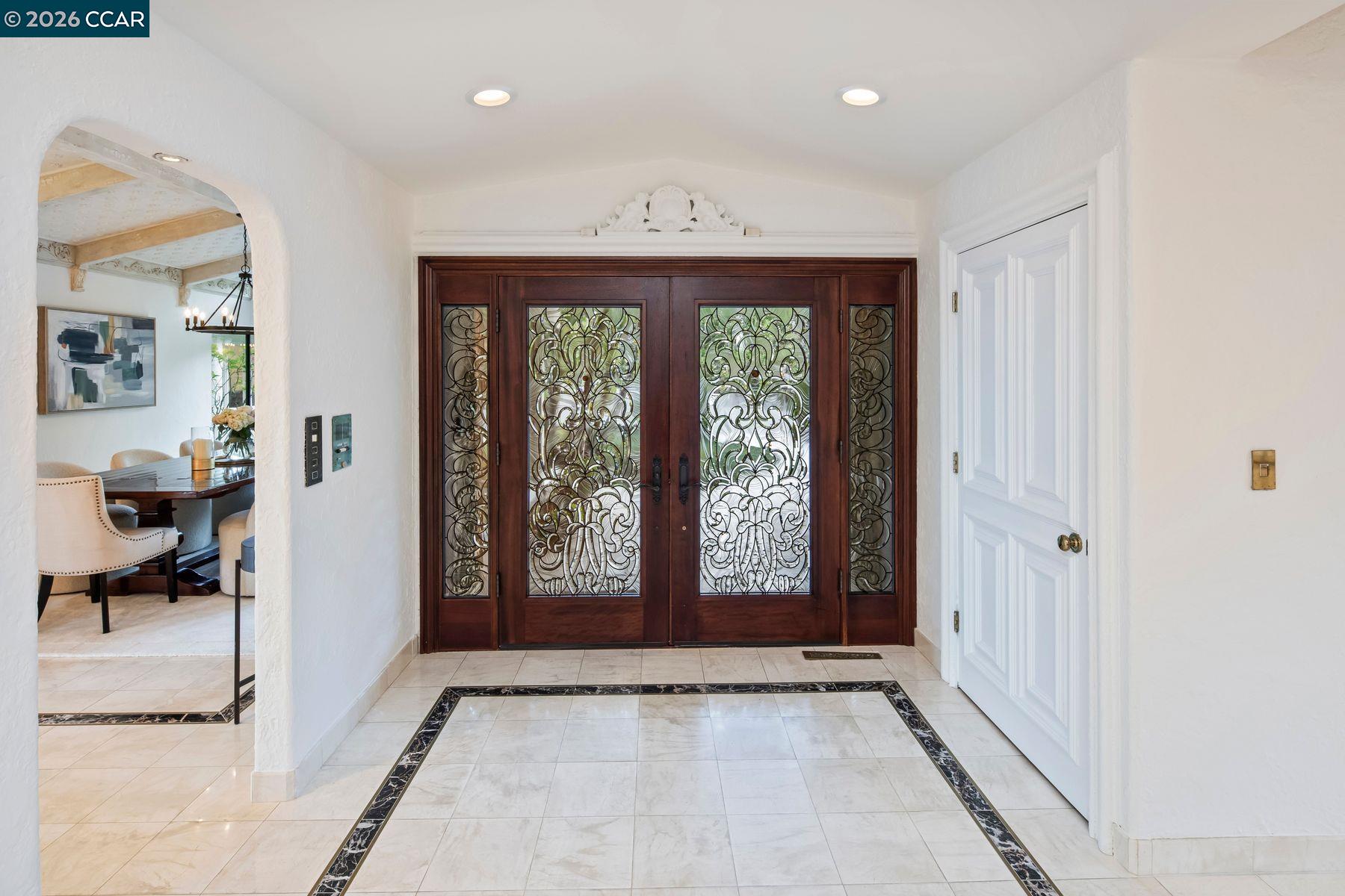 Detail Gallery Image 7 of 60 For 4146 Canyon Rd, Lafayette,  CA 94549 - 5 Beds | 6/1 Baths