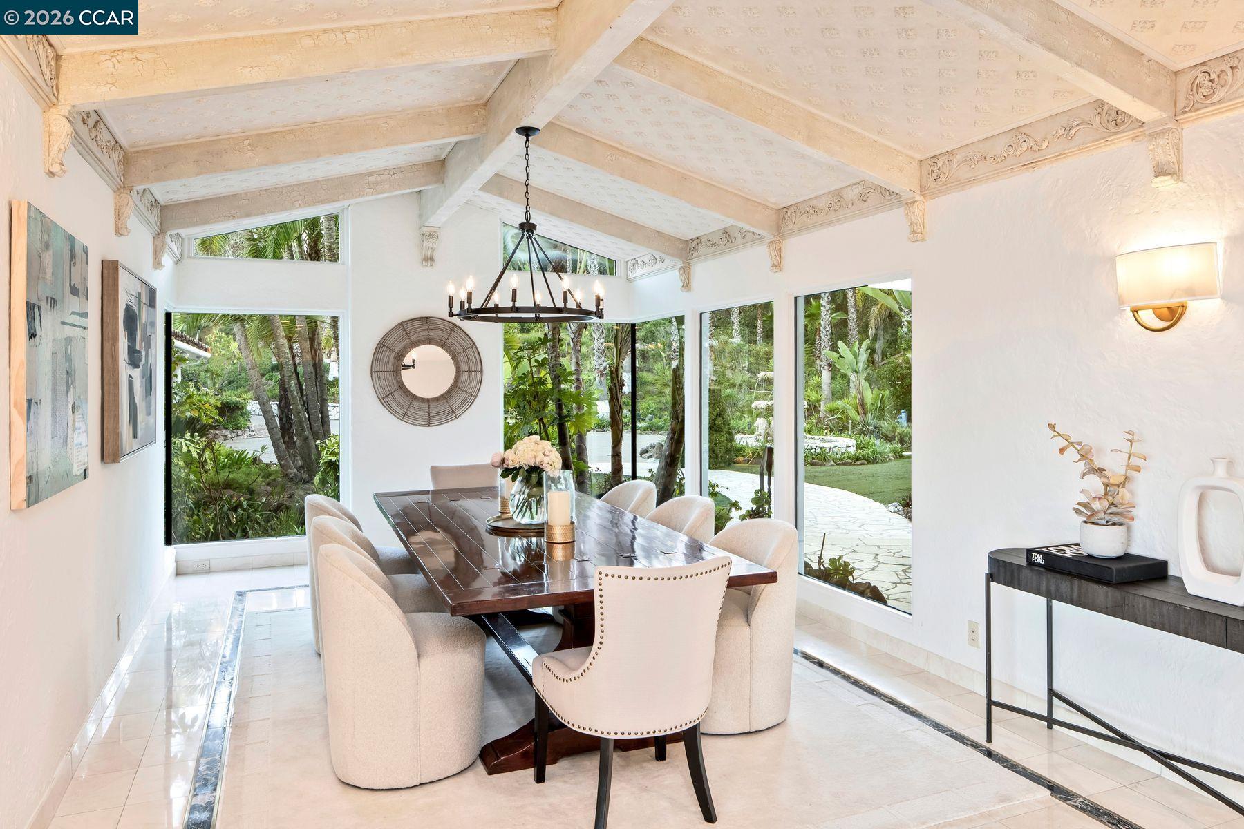 Detail Gallery Image 10 of 60 For 4146 Canyon Rd, Lafayette,  CA 94549 - 5 Beds | 6/1 Baths