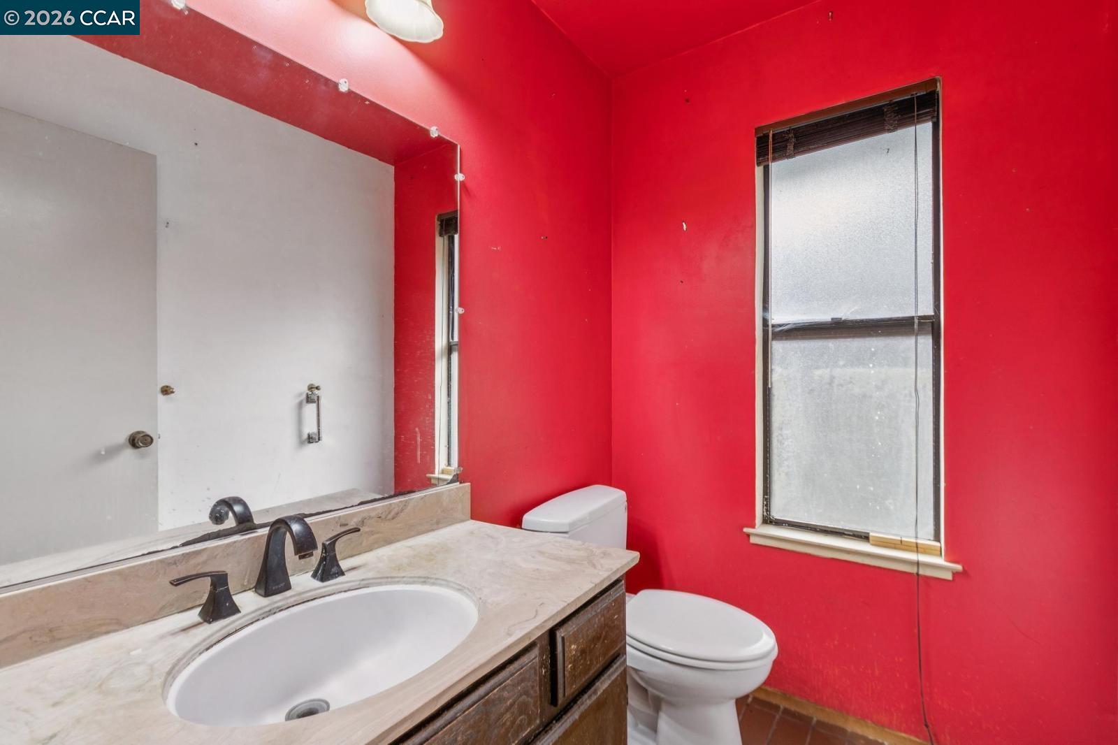 Detail Gallery Image 36 of 60 For 119 Lincoln Dr, Sausalito,  CA 94965 - 2 Beds | 2/1 Baths