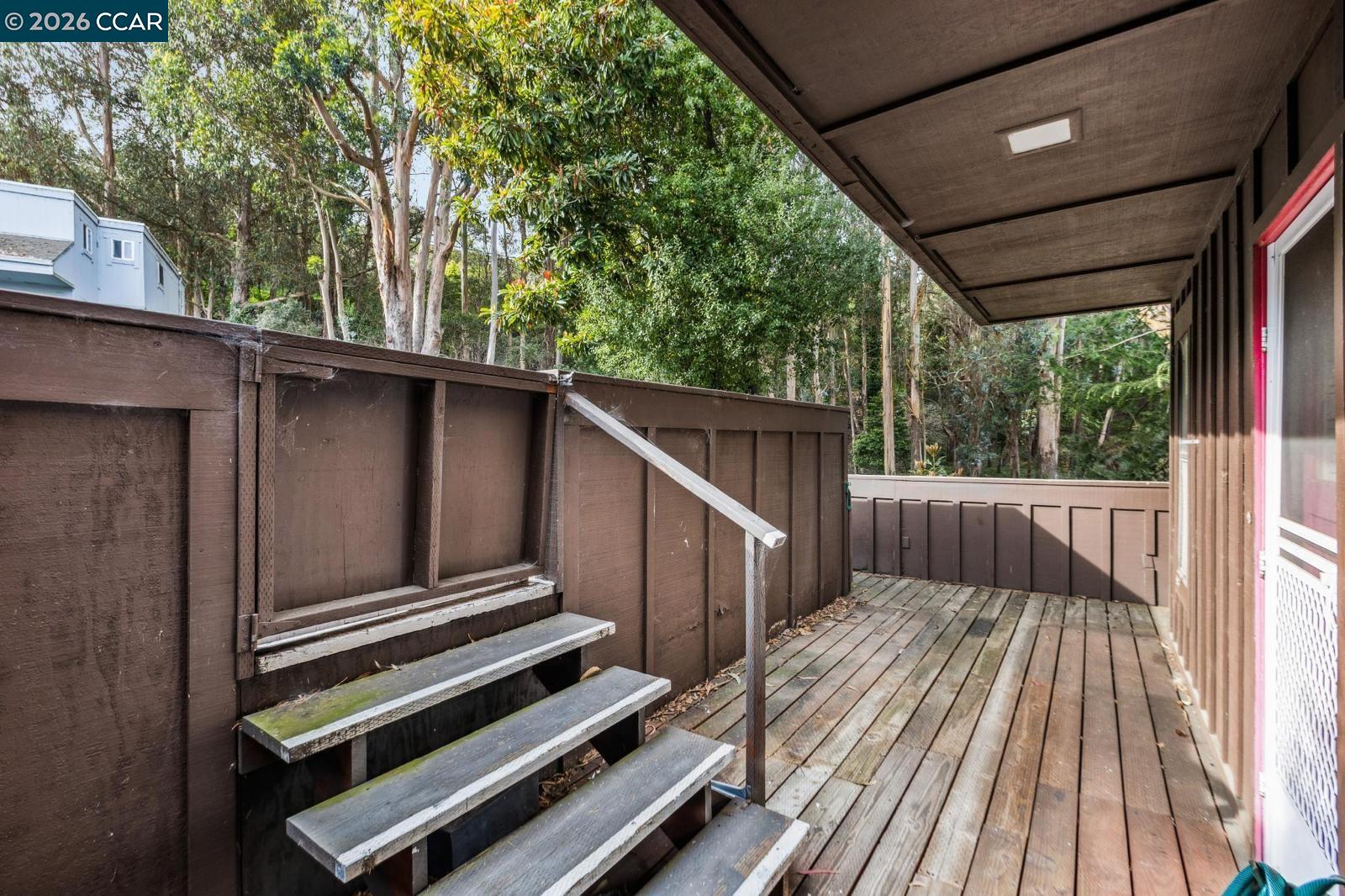 Detail Gallery Image 9 of 60 For 119 Lincoln Dr, Sausalito,  CA 94965 - 2 Beds | 2/1 Baths