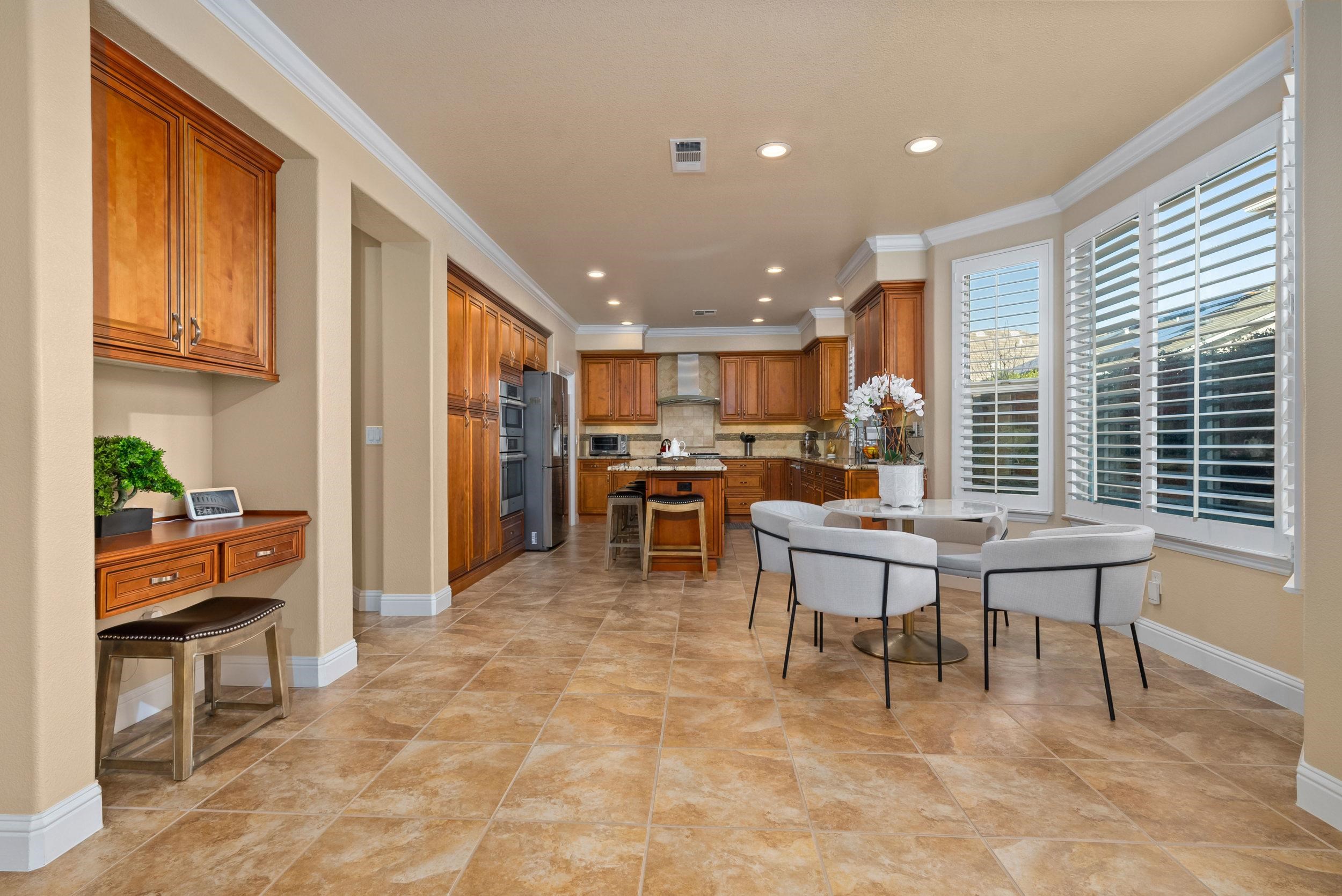 Detail Gallery Image 14 of 60 For 4717 Chestnut Ct, Dublin,  CA 94568 - 5 Beds | 4 Baths