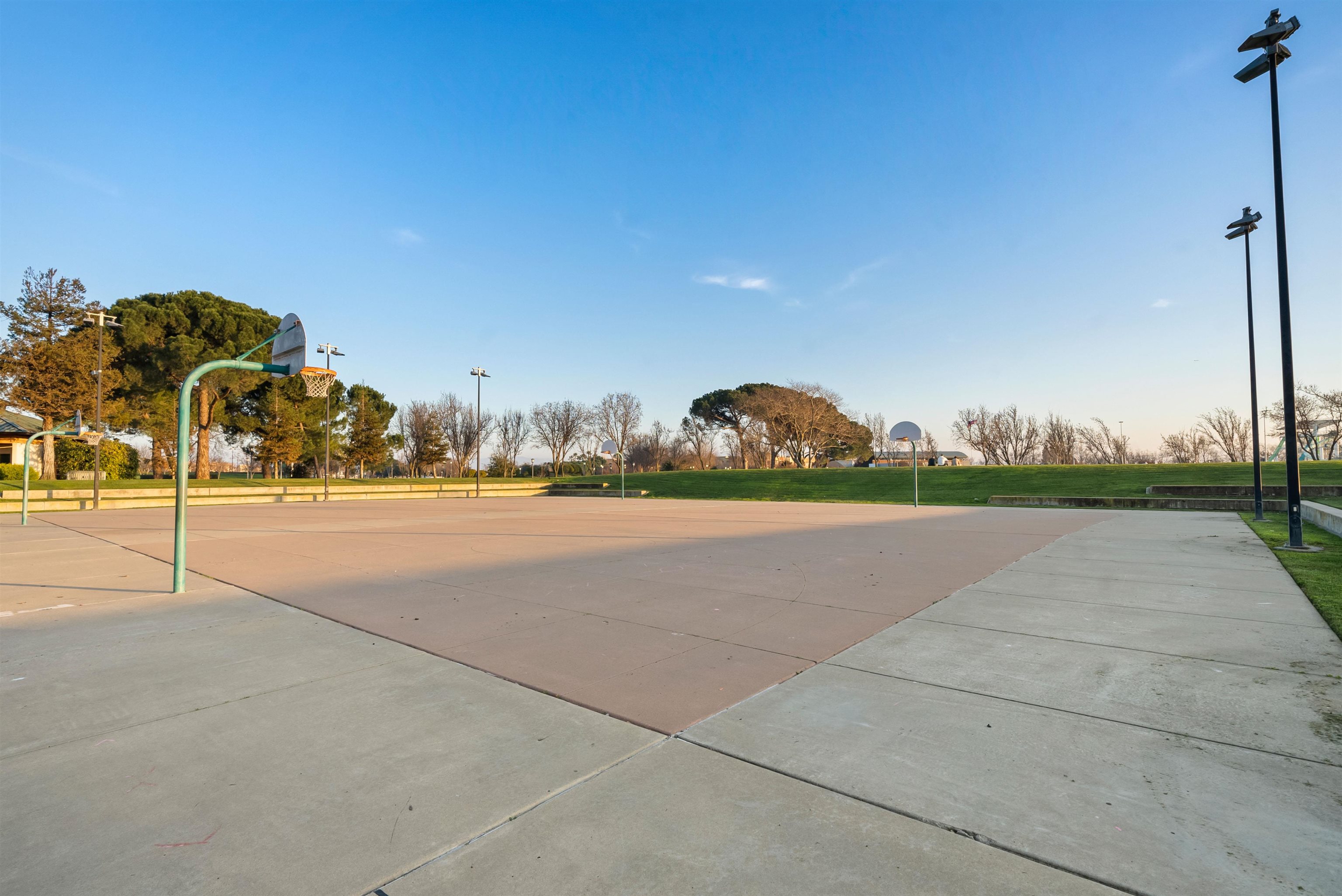 Detail Gallery Image 6 of 60 For 4717 Chestnut Ct, Dublin,  CA 94568 - 5 Beds | 4 Baths