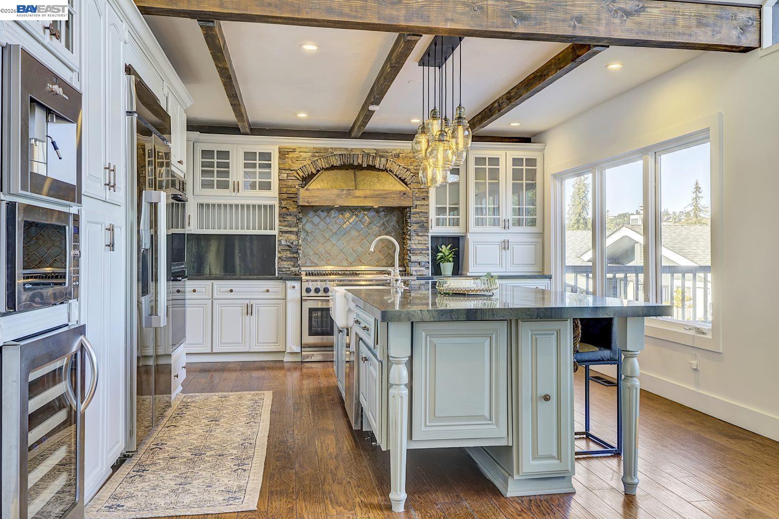 Detail Gallery Image 20 of 60 For 19029 Carlton Ave, Castro Valley,  CA 94546 - 4 Beds | 4/1 Baths