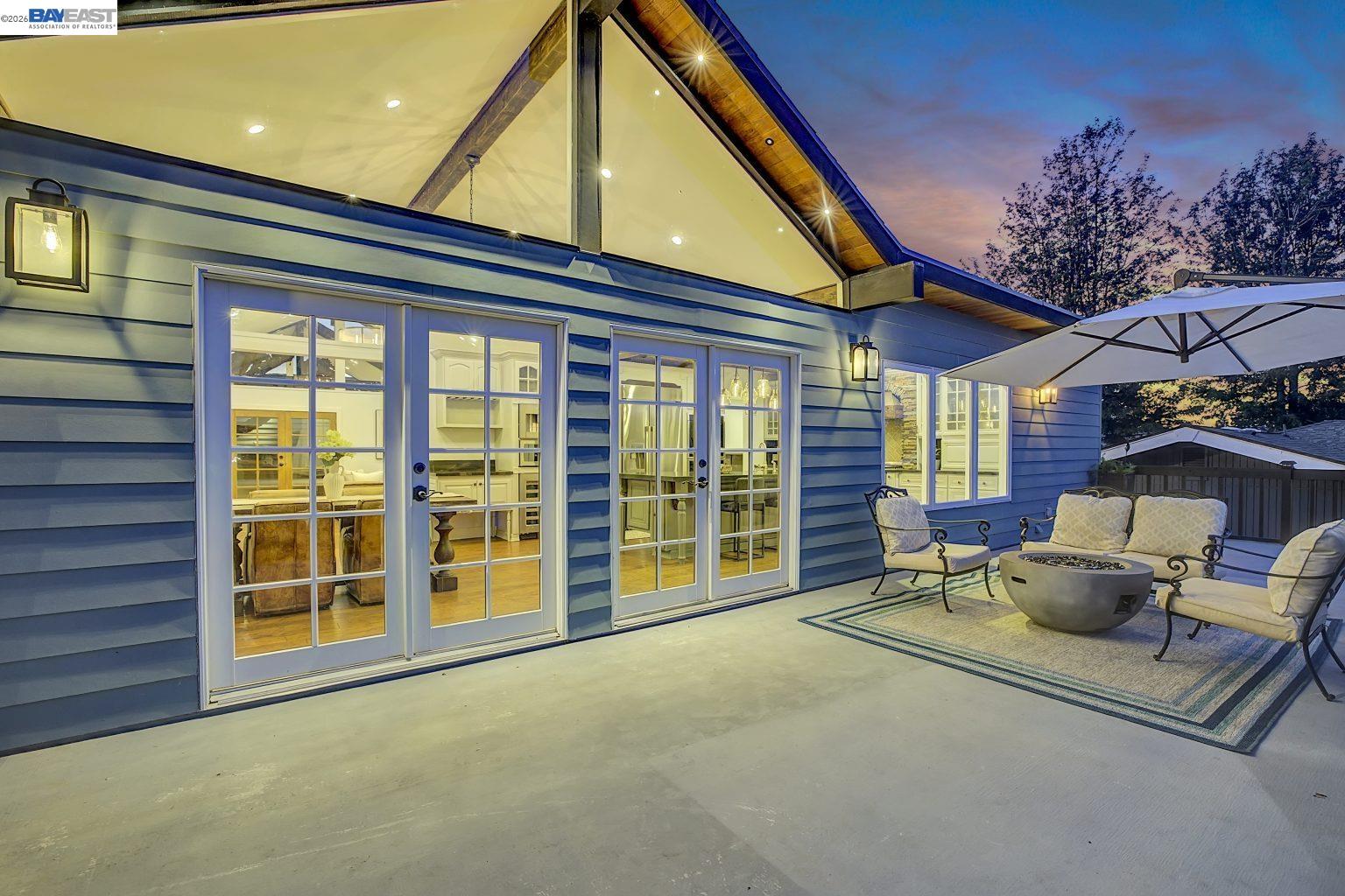 Detail Gallery Image 4 of 60 For 19029 Carlton Ave, Castro Valley,  CA 94546 - 4 Beds | 4/1 Baths