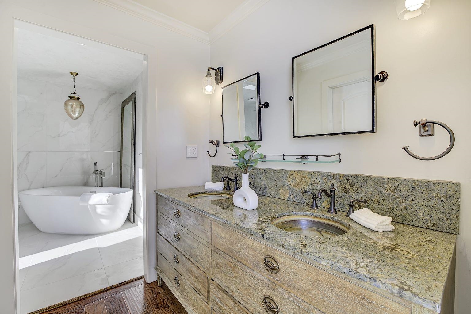 Detail Gallery Image 37 of 60 For 19029 Carlton Ave, Castro Valley,  CA 94546 - 4 Beds | 4/1 Baths