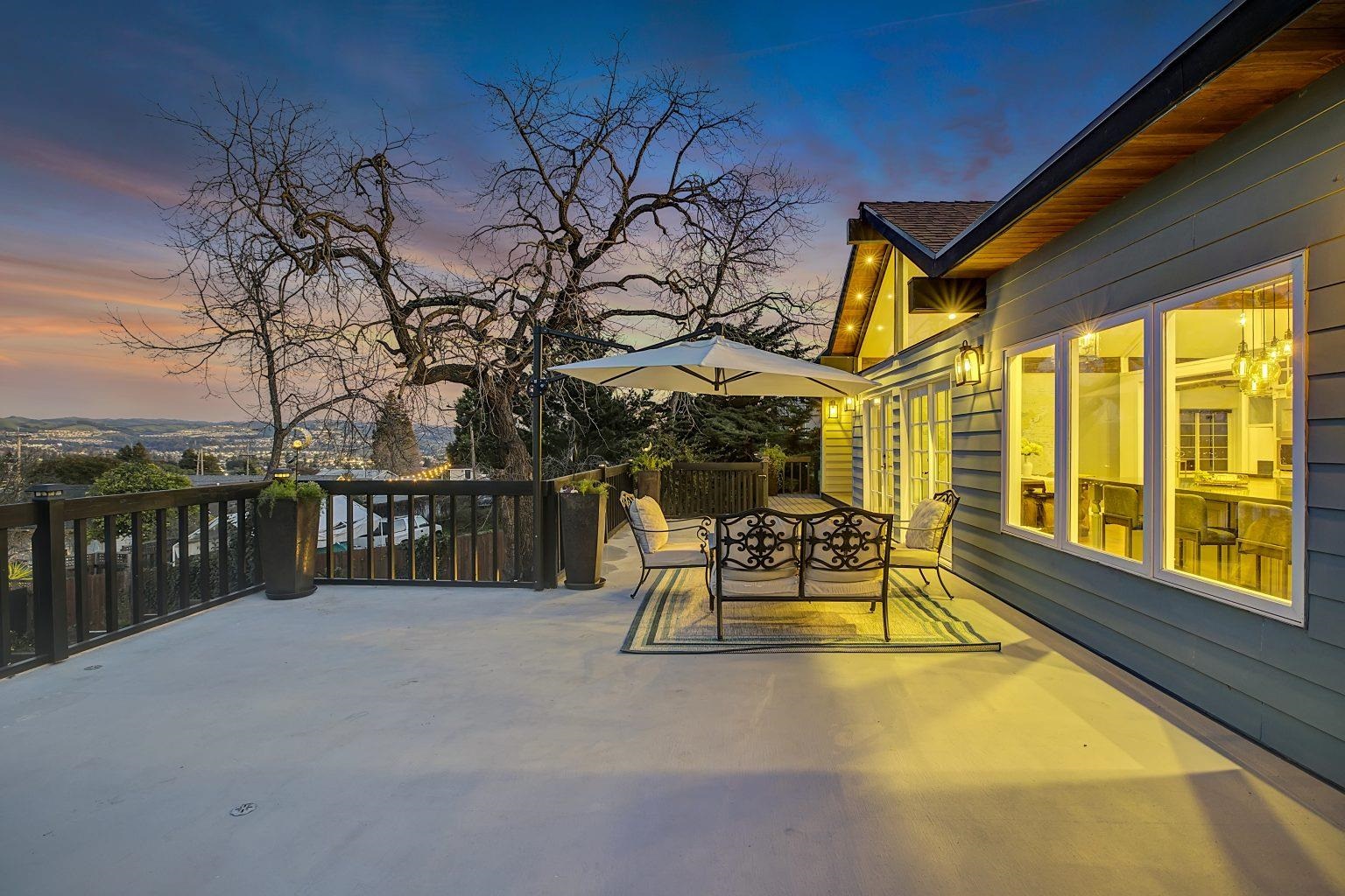 Detail Gallery Image 5 of 60 For 19029 Carlton Ave, Castro Valley,  CA 94546 - 4 Beds | 4/1 Baths