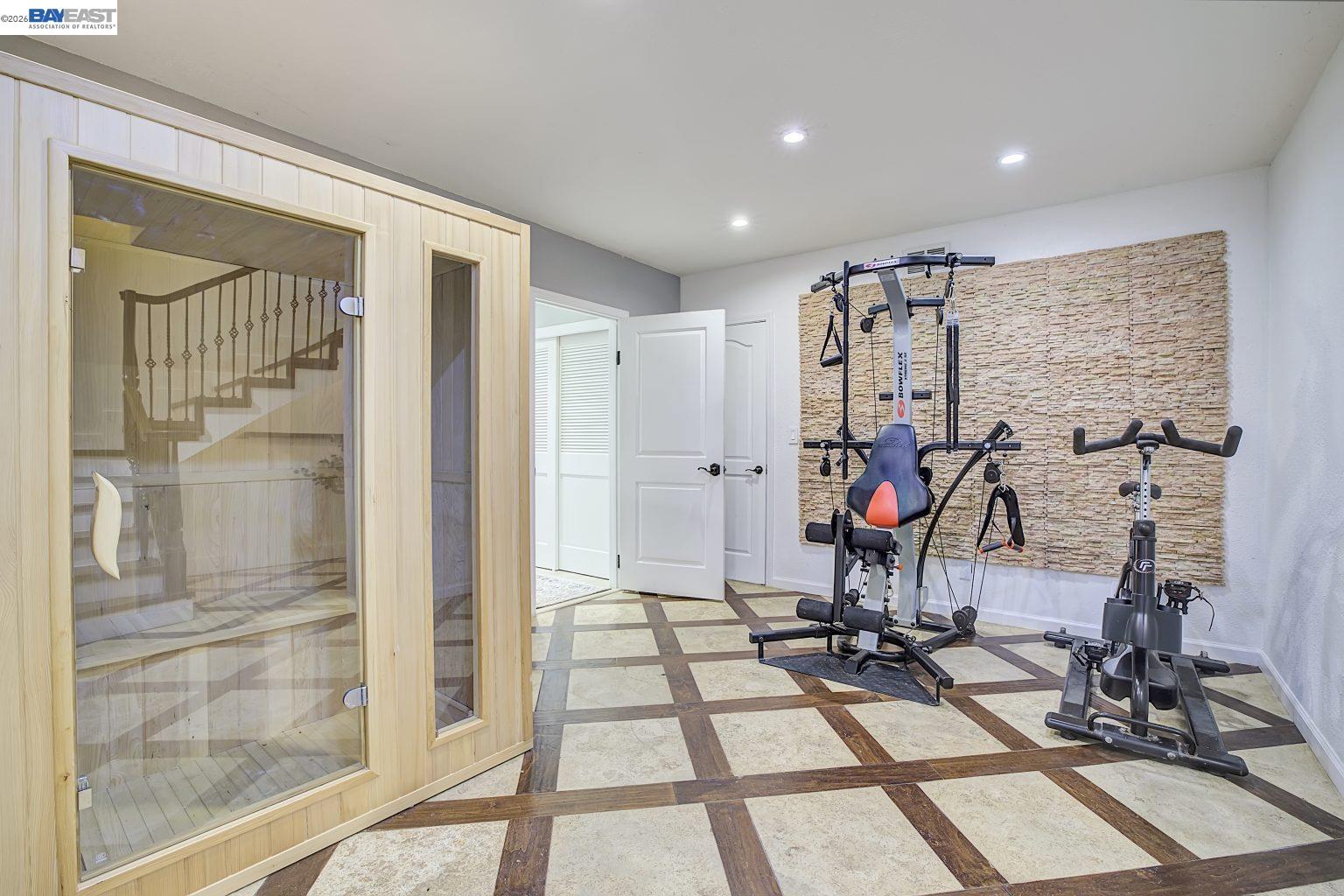 Detail Gallery Image 43 of 60 For 19029 Carlton Ave, Castro Valley,  CA 94546 - 4 Beds | 4/1 Baths