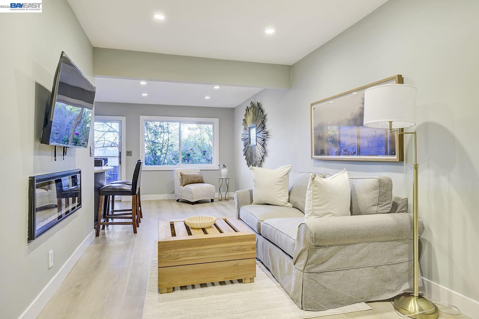 Detail Gallery Image 44 of 60 For 19029 Carlton Ave, Castro Valley,  CA 94546 - 4 Beds | 4/1 Baths