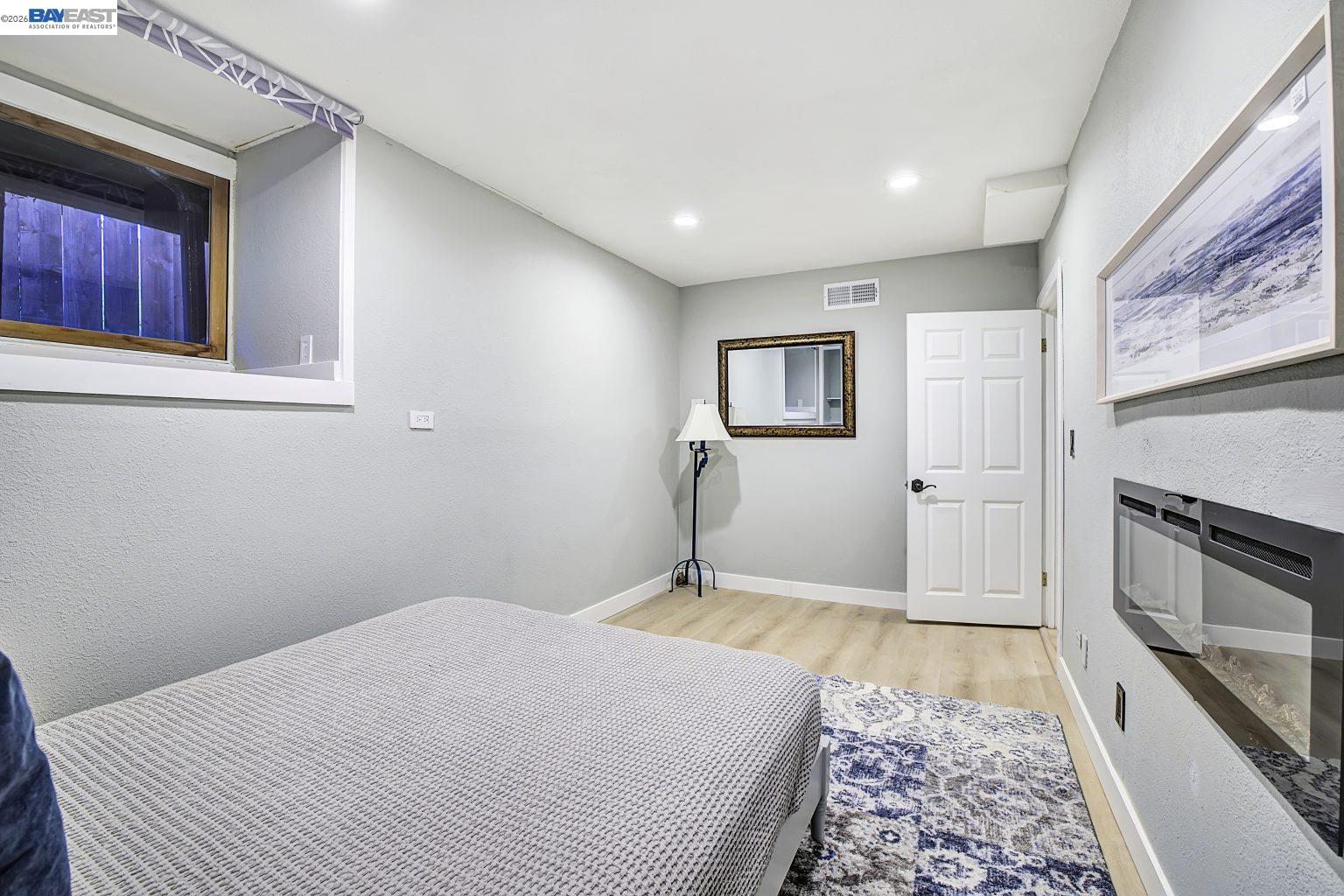 Detail Gallery Image 49 of 60 For 19029 Carlton Ave, Castro Valley,  CA 94546 - 4 Beds | 4/1 Baths