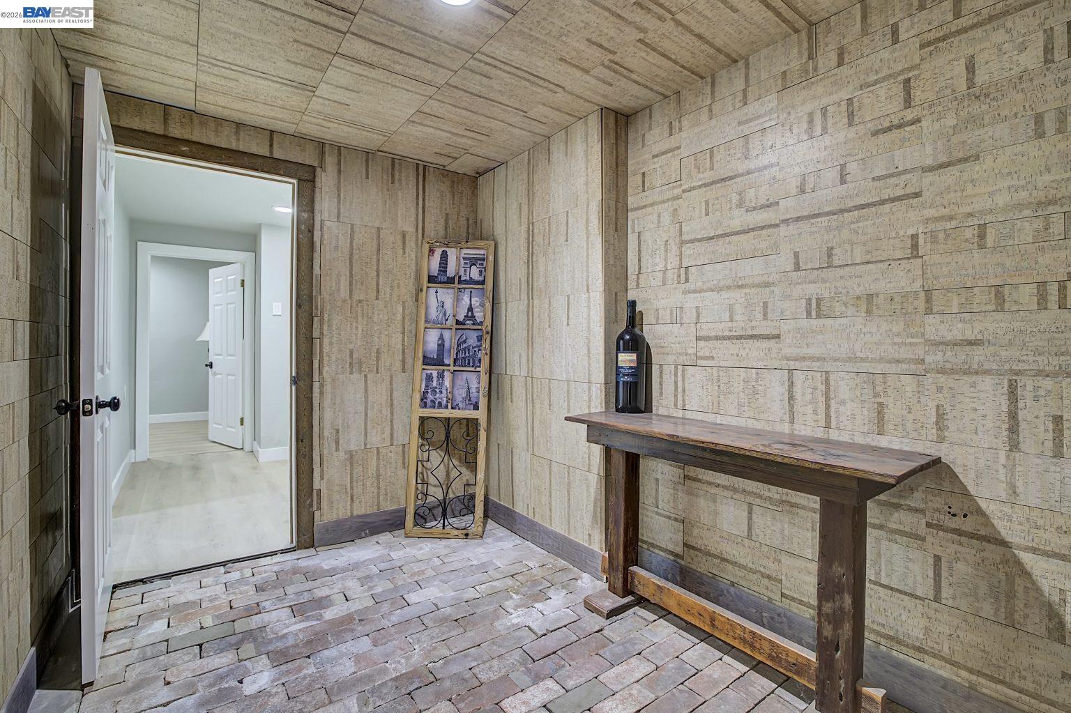 Detail Gallery Image 52 of 60 For 19029 Carlton Ave, Castro Valley,  CA 94546 - 4 Beds | 4/1 Baths