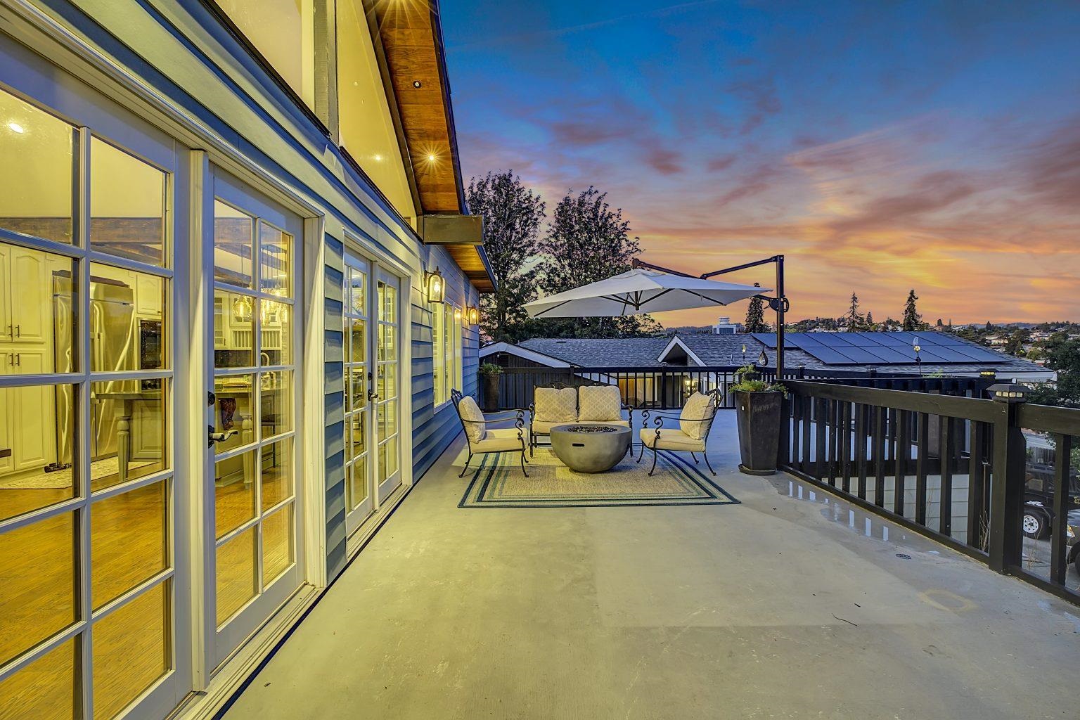 Detail Gallery Image 7 of 60 For 19029 Carlton Ave, Castro Valley,  CA 94546 - 4 Beds | 4/1 Baths