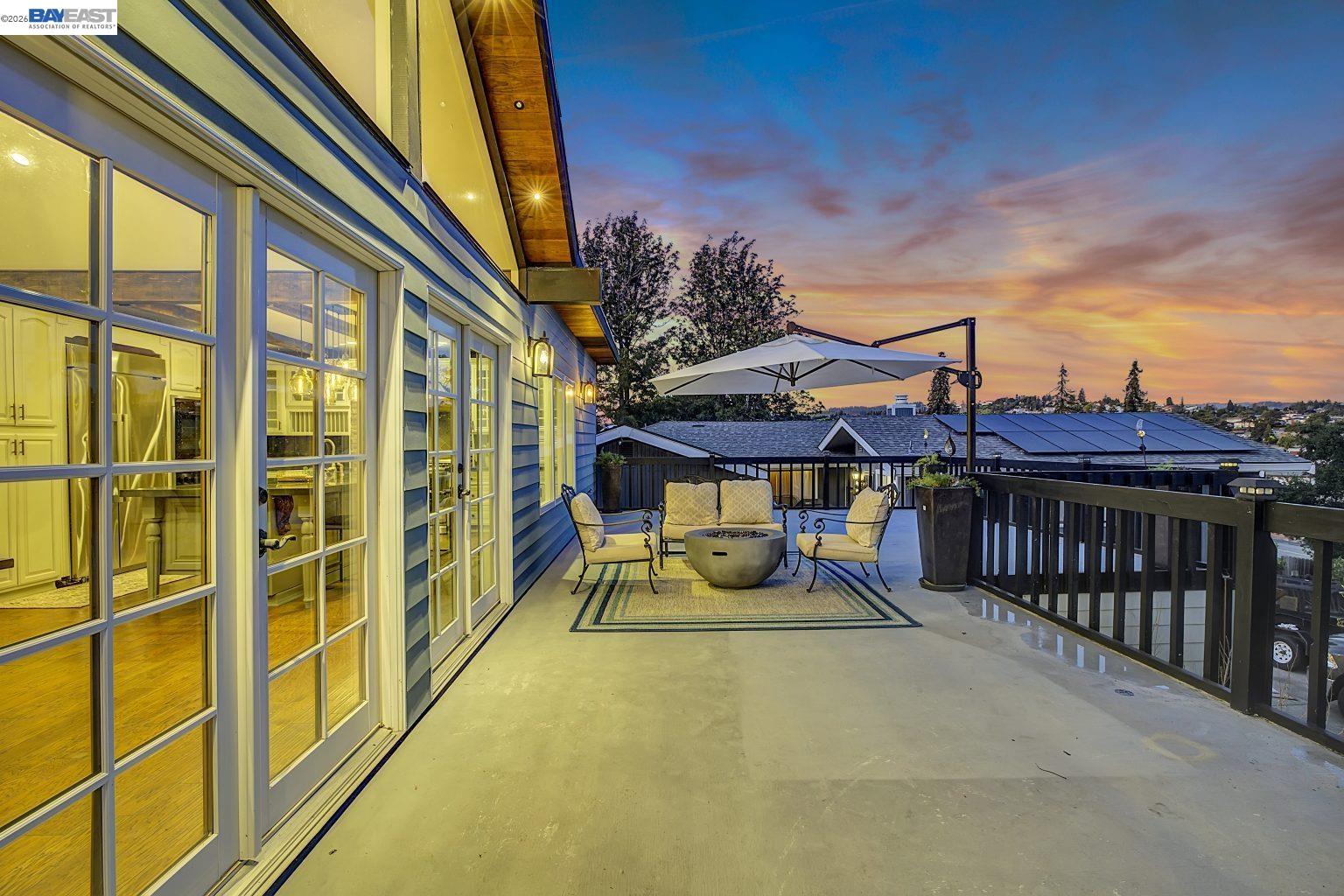 Detail Gallery Image 7 of 60 For 19029 Carlton Ave, Castro Valley,  CA 94546 - 4 Beds | 4/1 Baths