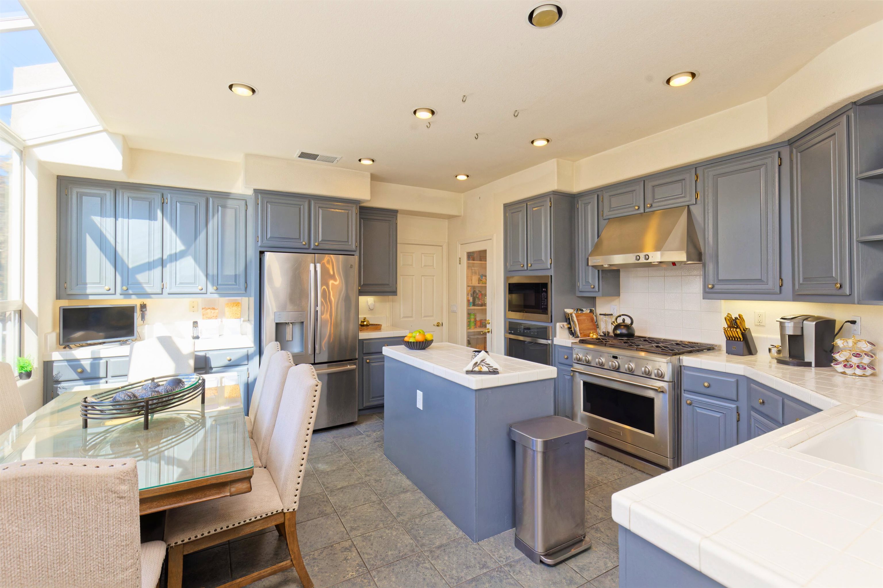 Detail Gallery Image 21 of 46 For 15109 Shining Star Ln, San Leandro,  CA 94579 - 4 Beds | 3 Baths