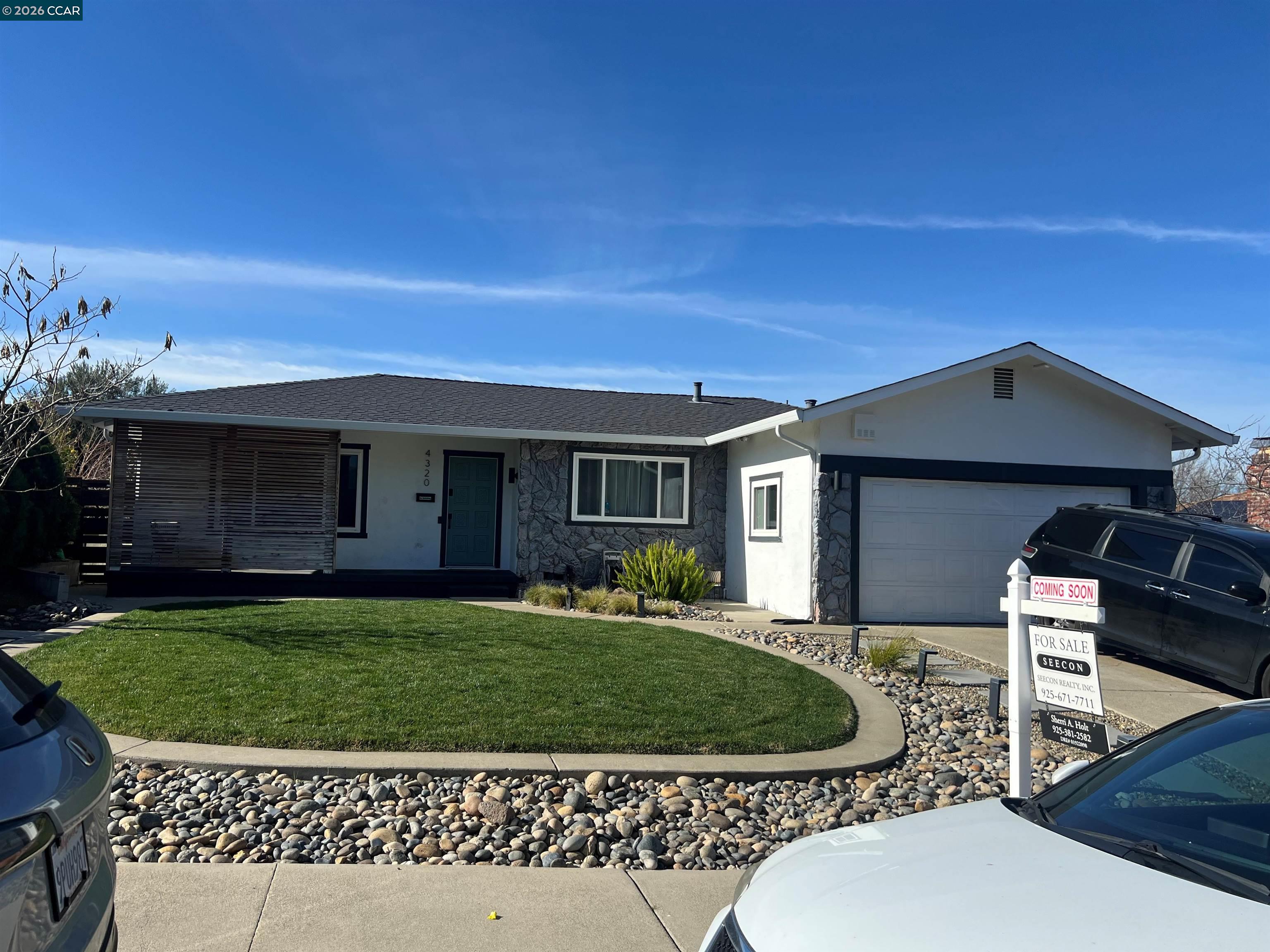 Detail Gallery Image 2 of 35 For 4320 Hillview Dr, Pittsburg,  CA 94565 - 3 Beds | 2 Baths