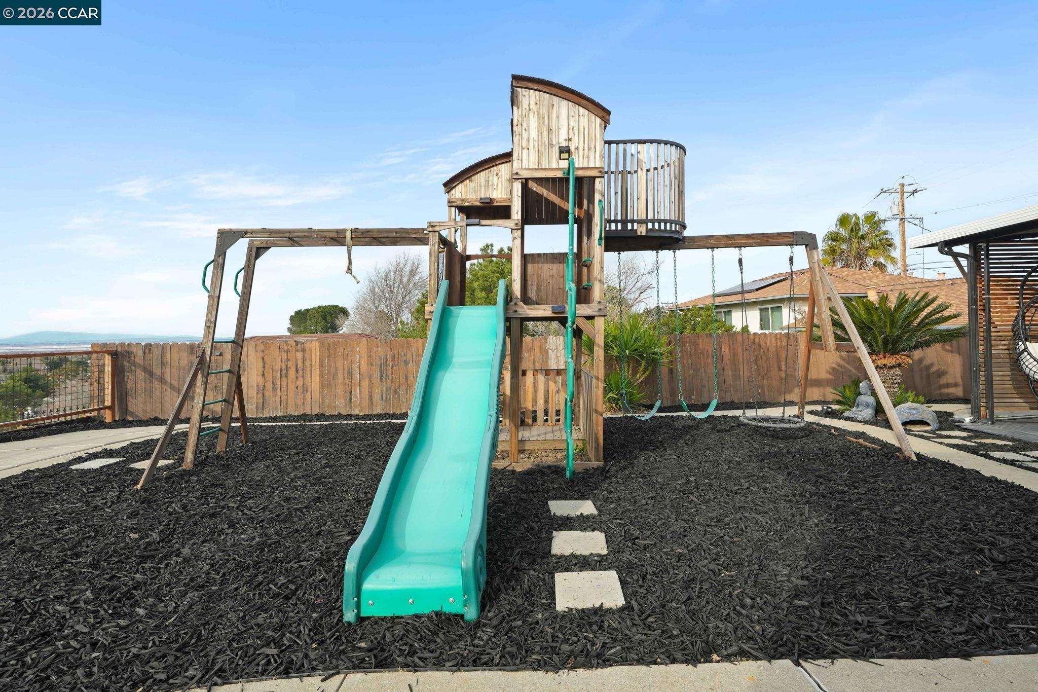 Detail Gallery Image 29 of 35 For 4320 Hillview Dr, Pittsburg,  CA 94565 - 3 Beds | 2 Baths